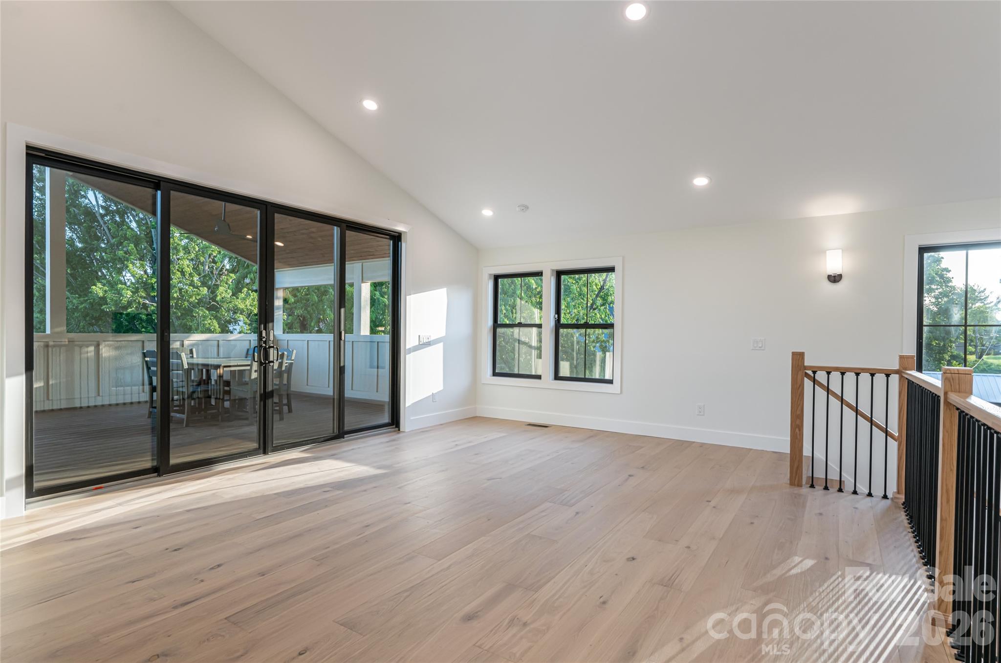 6 Dailey Drive — Asheville