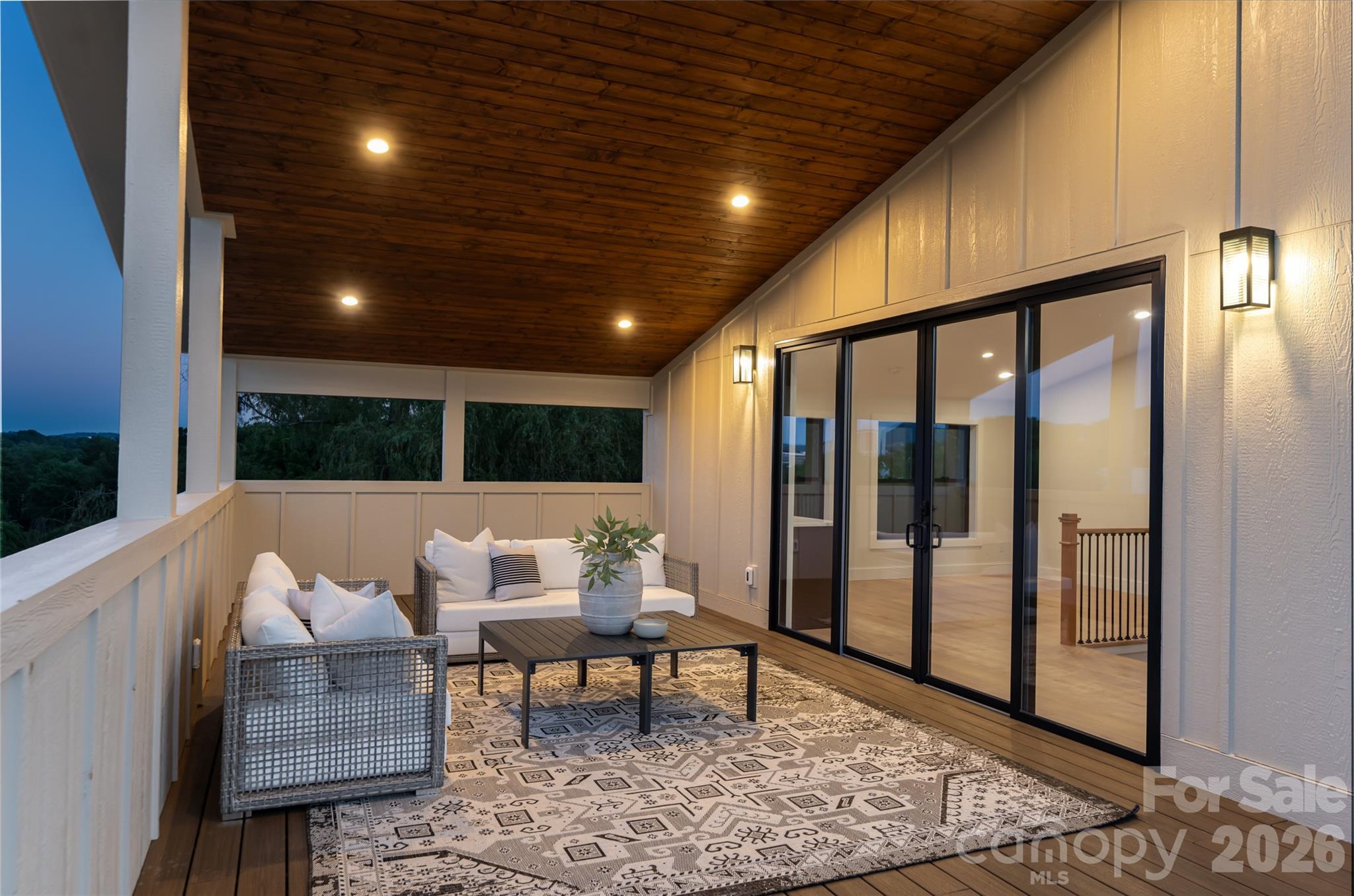 6 Dailey Drive — Asheville