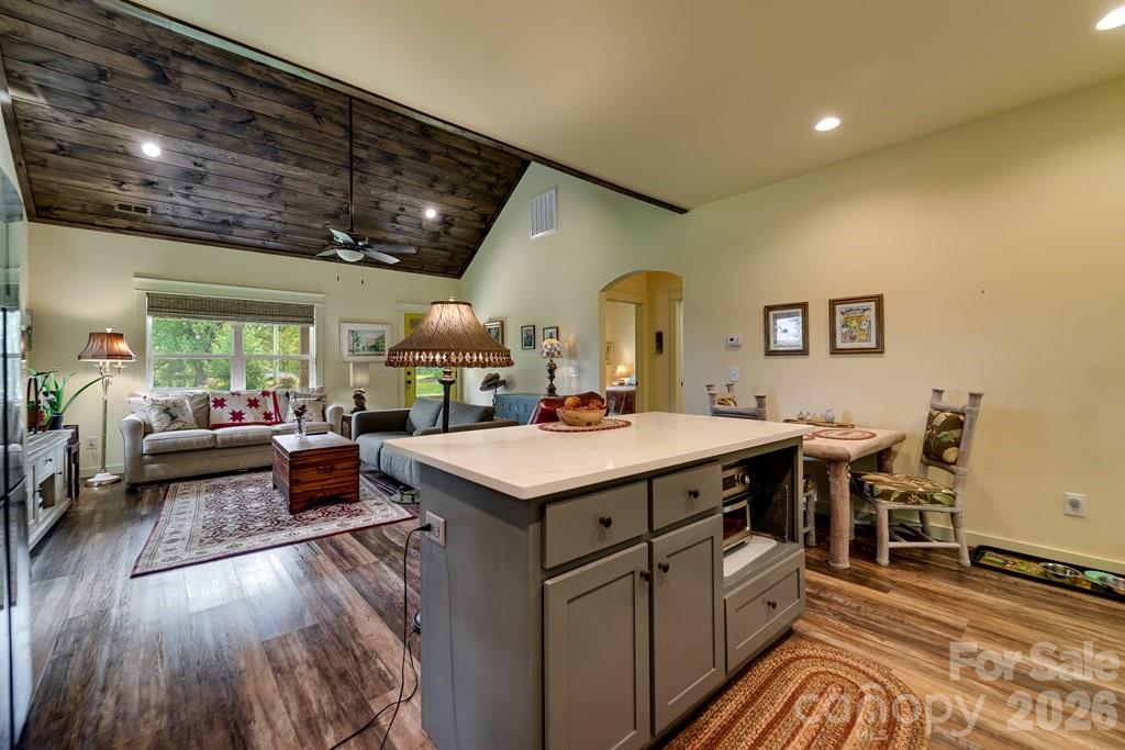 190 FORT HEMBREE Road — Hayesville