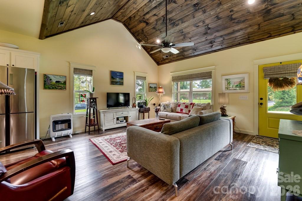 190 FORT HEMBREE Road — Hayesville