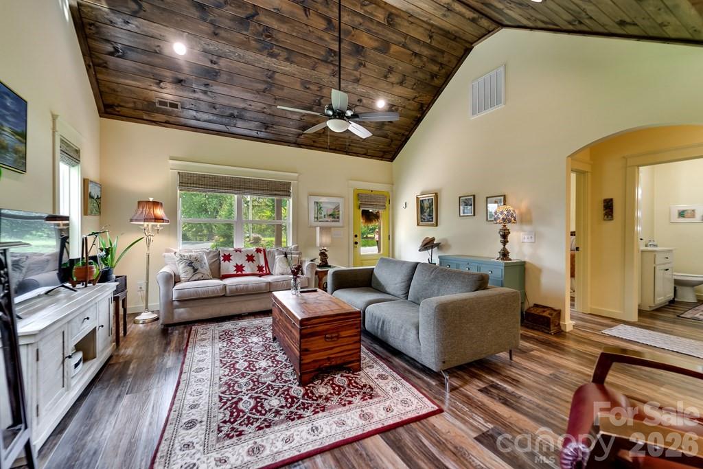 190 FORT HEMBREE Road — Hayesville