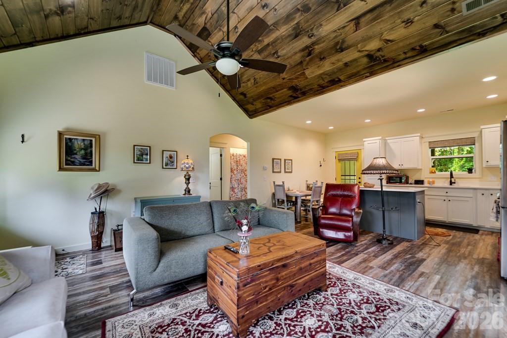 190 FORT HEMBREE Road — Hayesville