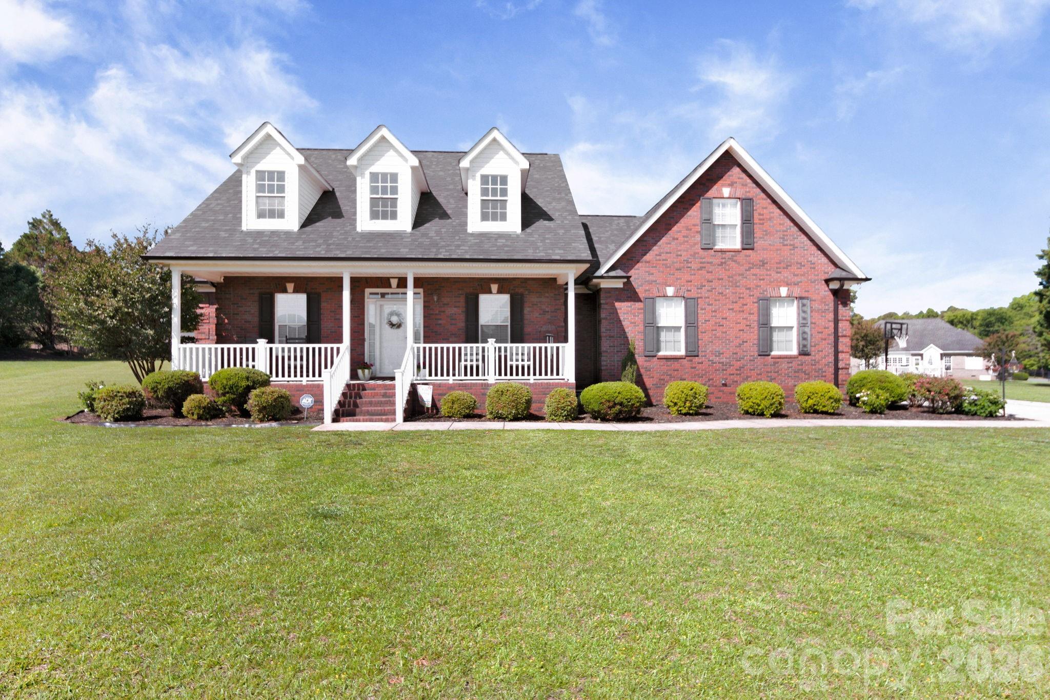 2318 Cardinal Ridge Lane — Wingate
