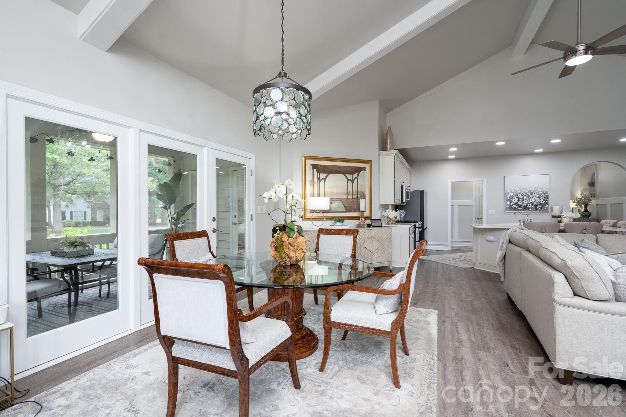 444 Millingport Lane — New London