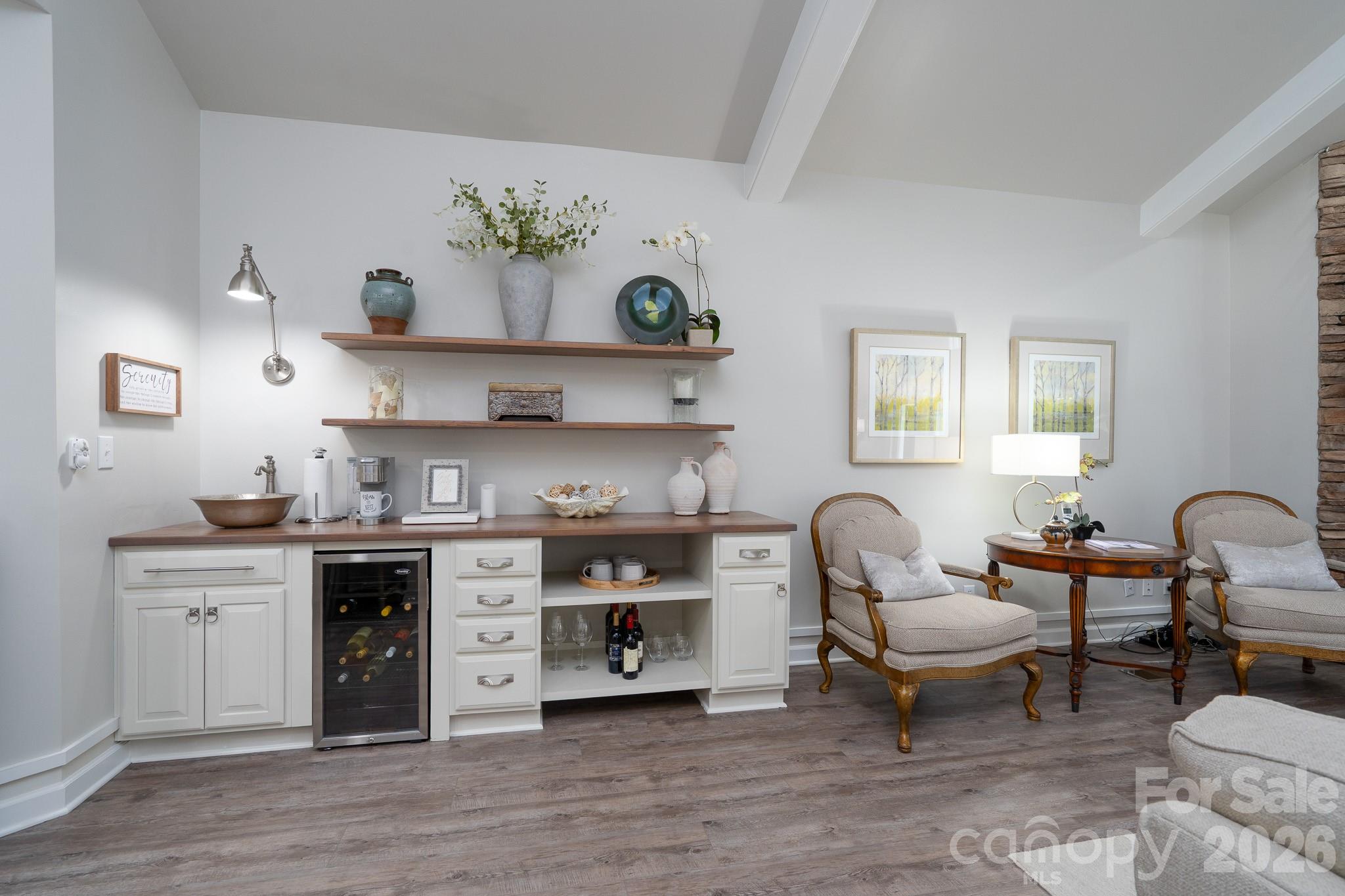 444 Millingport Lane — New London