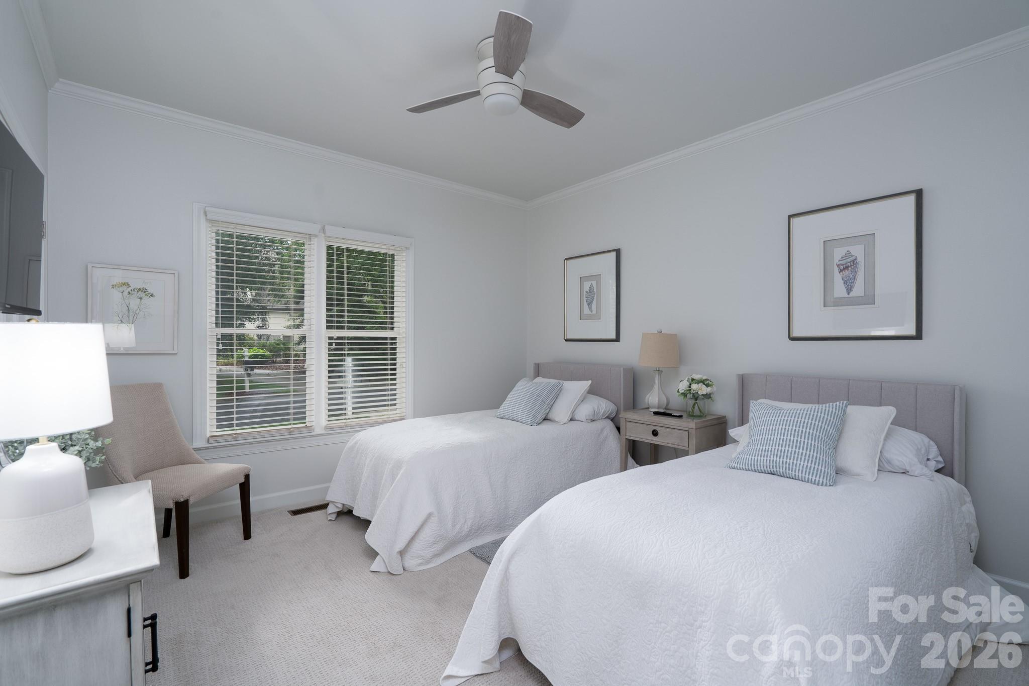 444 Millingport Lane — New London