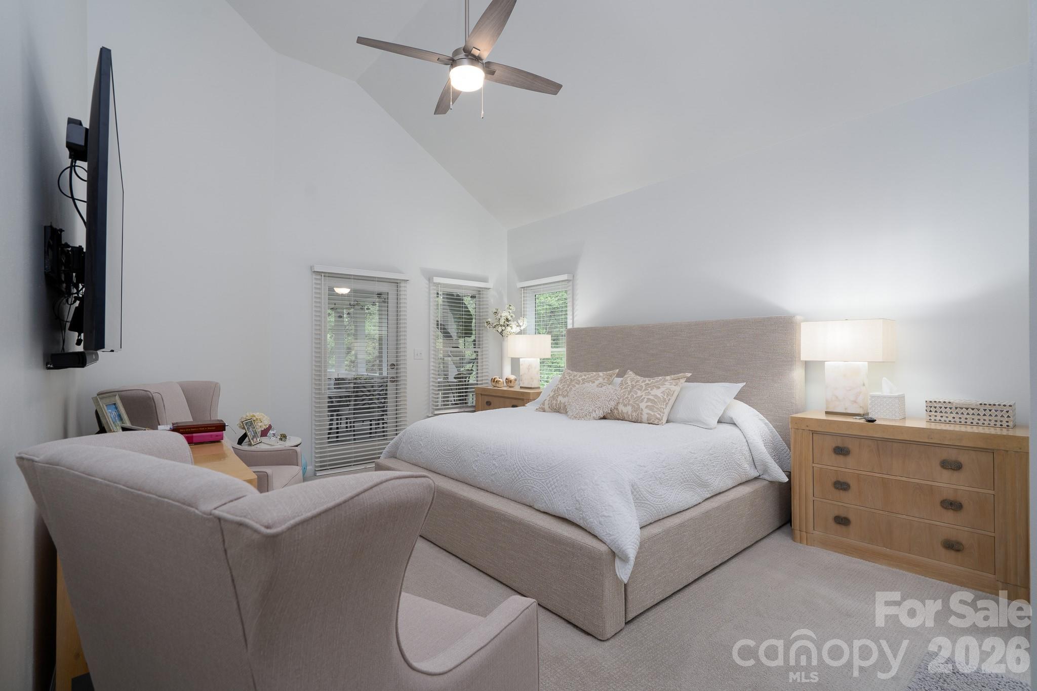 444 Millingport Lane — New London