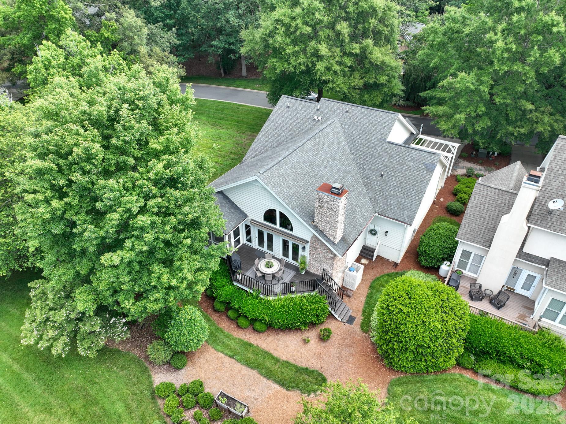 444 Millingport Lane — New London