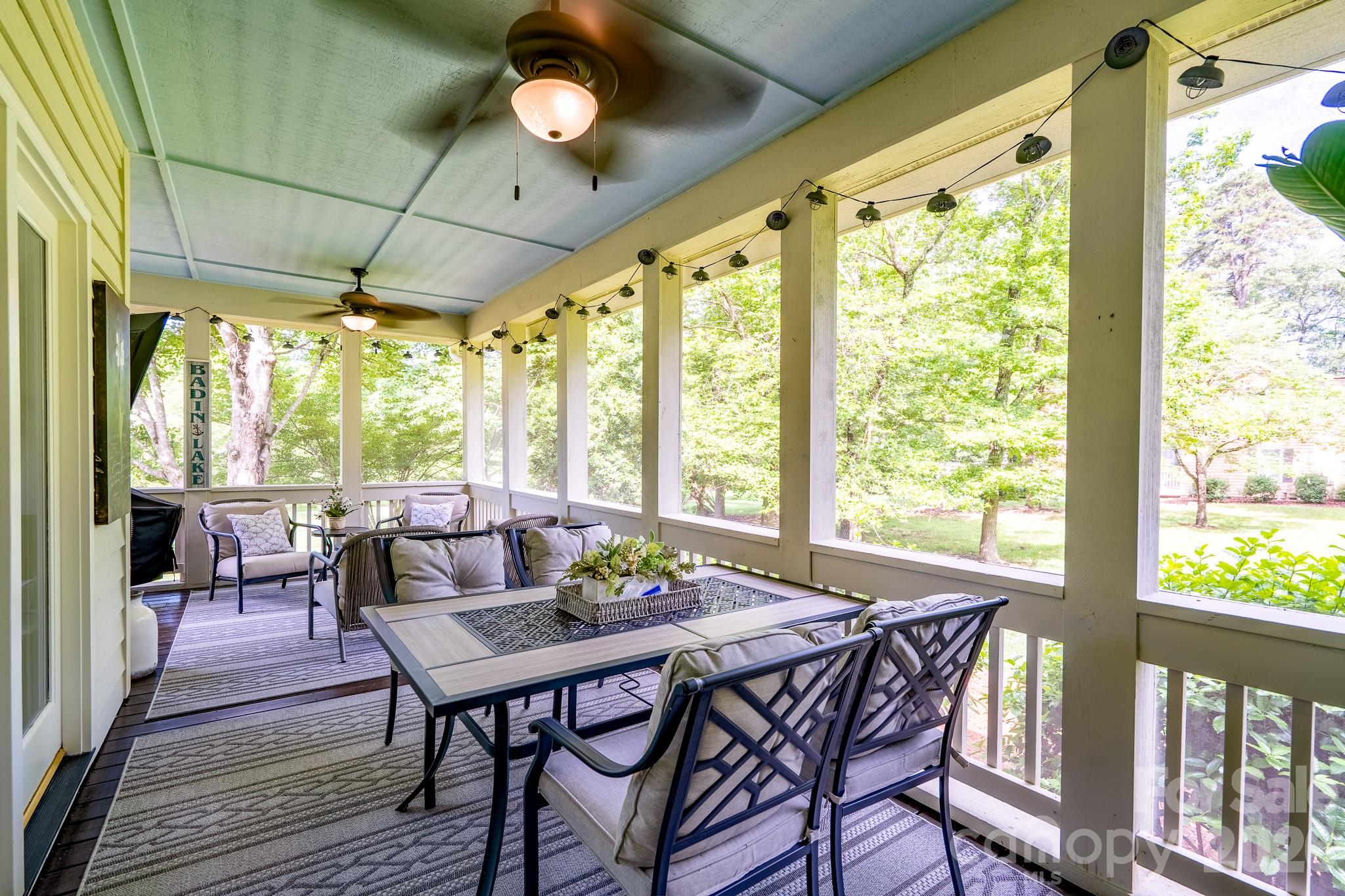 444 Millingport Lane — New London