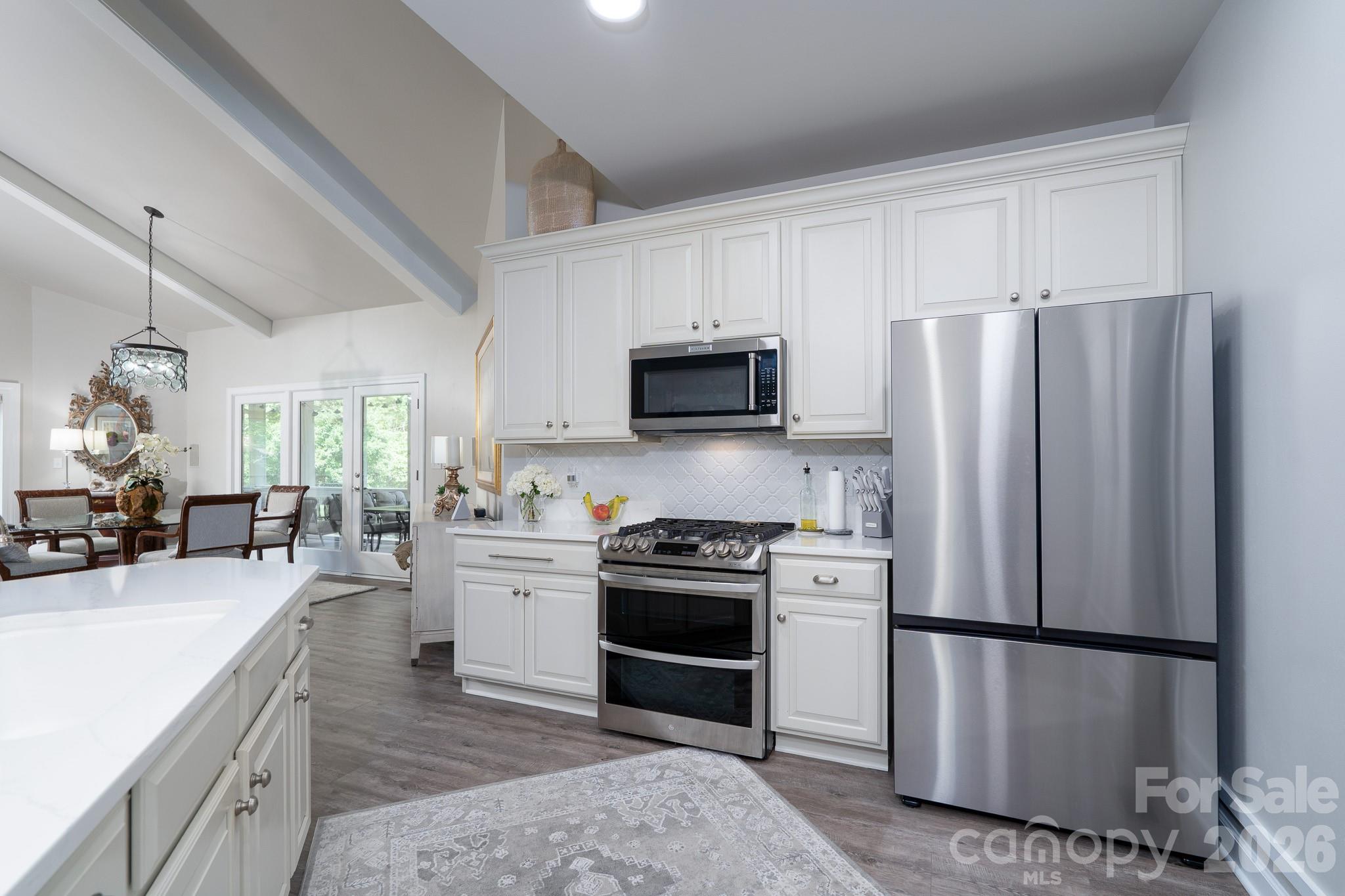 444 Millingport Lane — New London