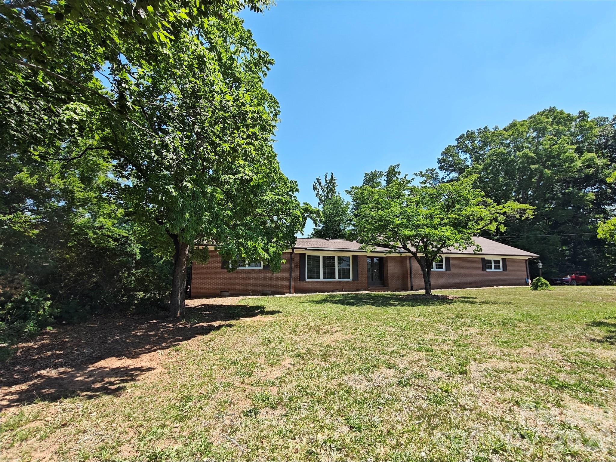 8710 Stokes Ferry Road — Salisbury
