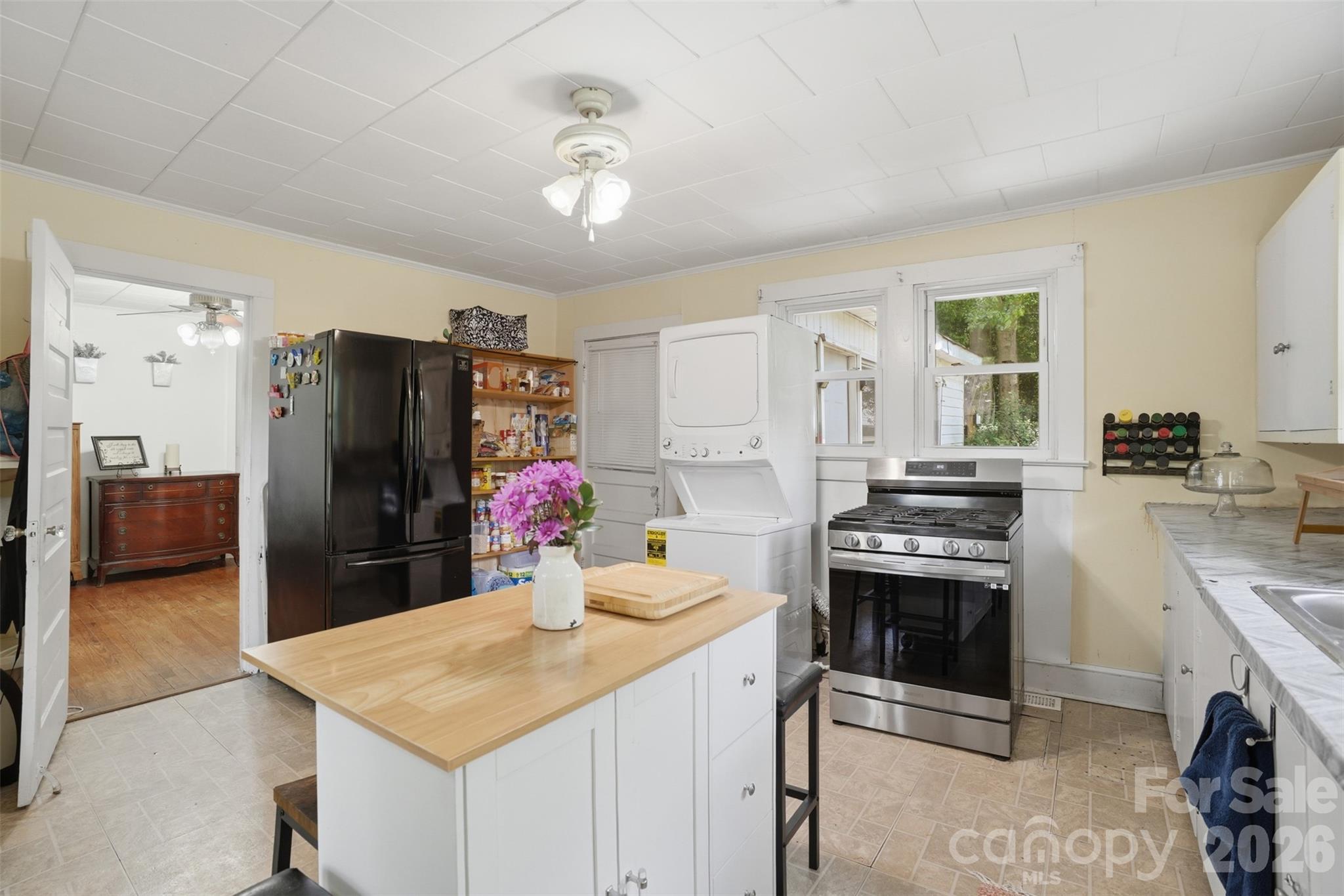 1815 Hemlock Avenue — Gastonia