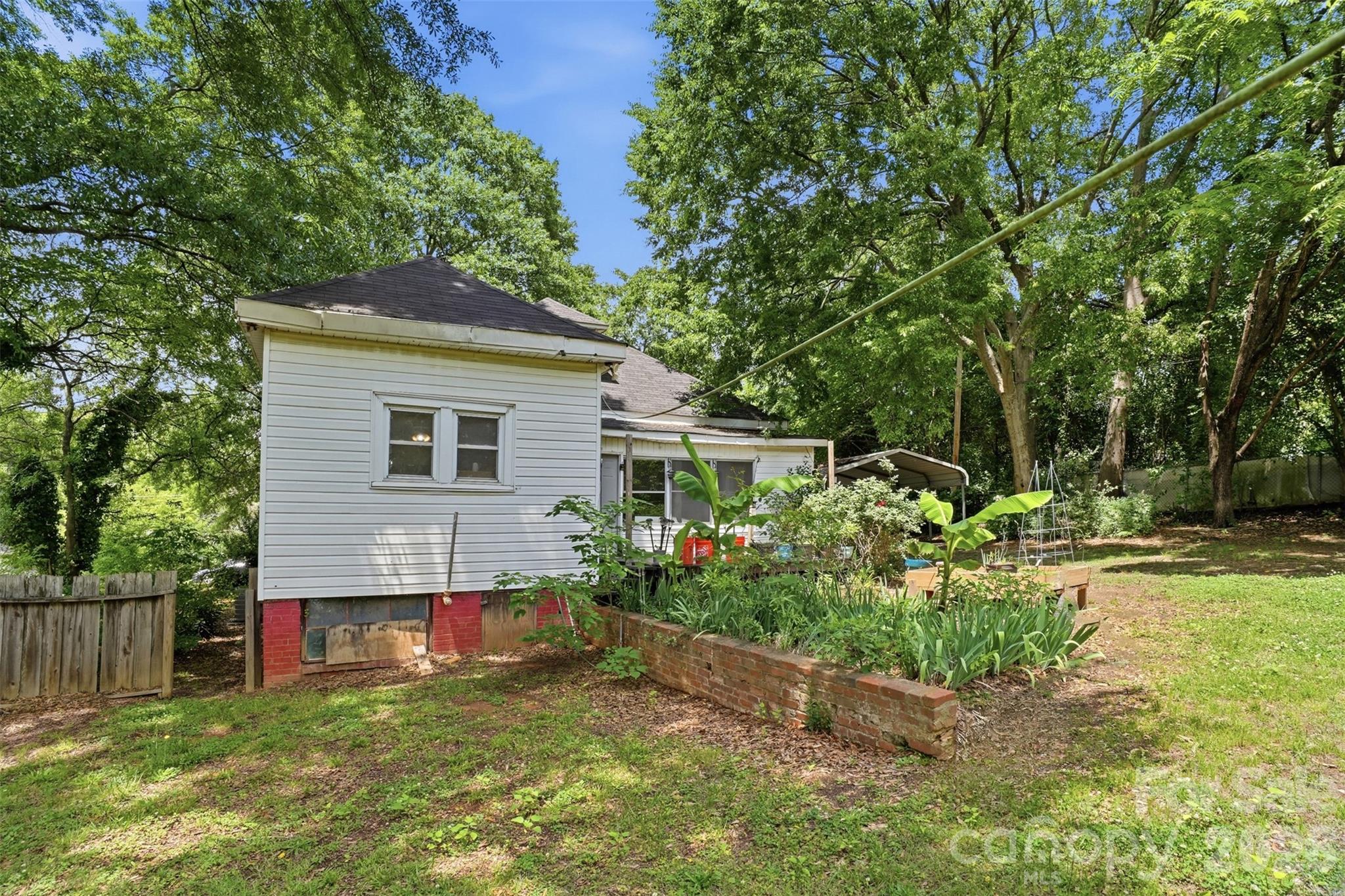 1815 Hemlock Avenue — Gastonia