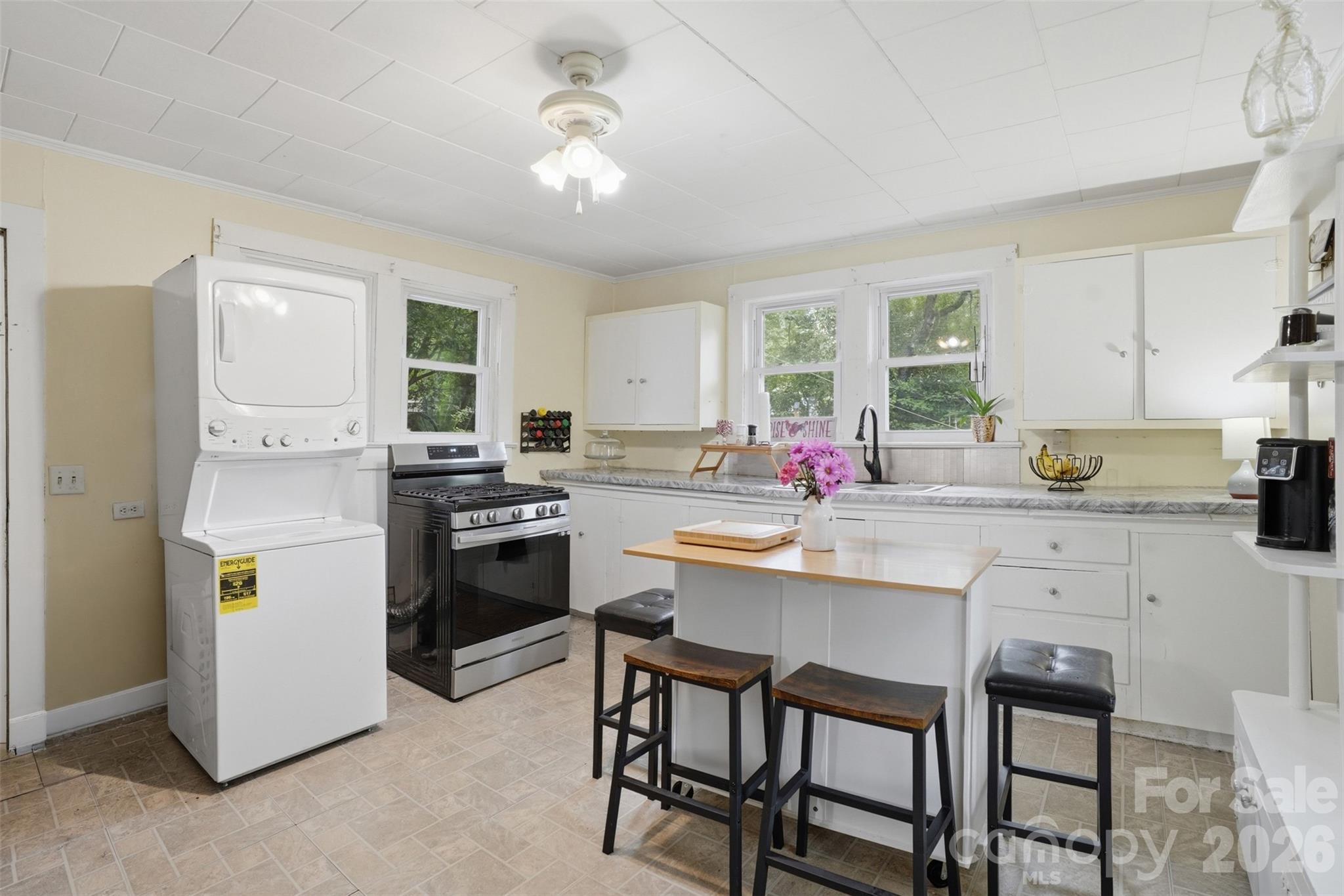 1815 Hemlock Avenue — Gastonia