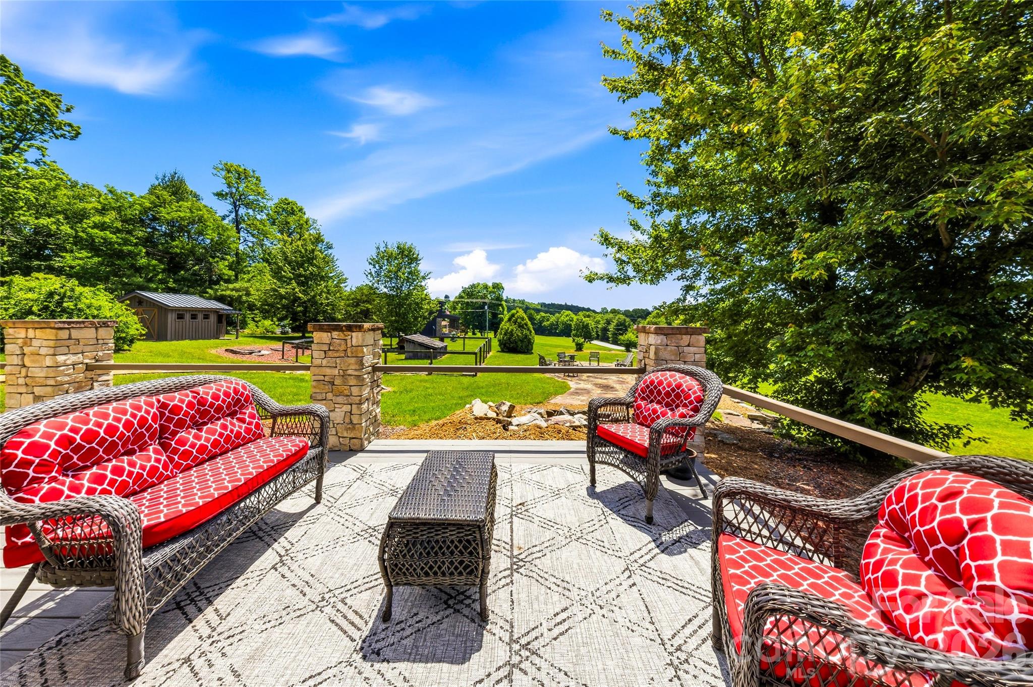 4862 Pinnacle Mountain Road — Zirconia