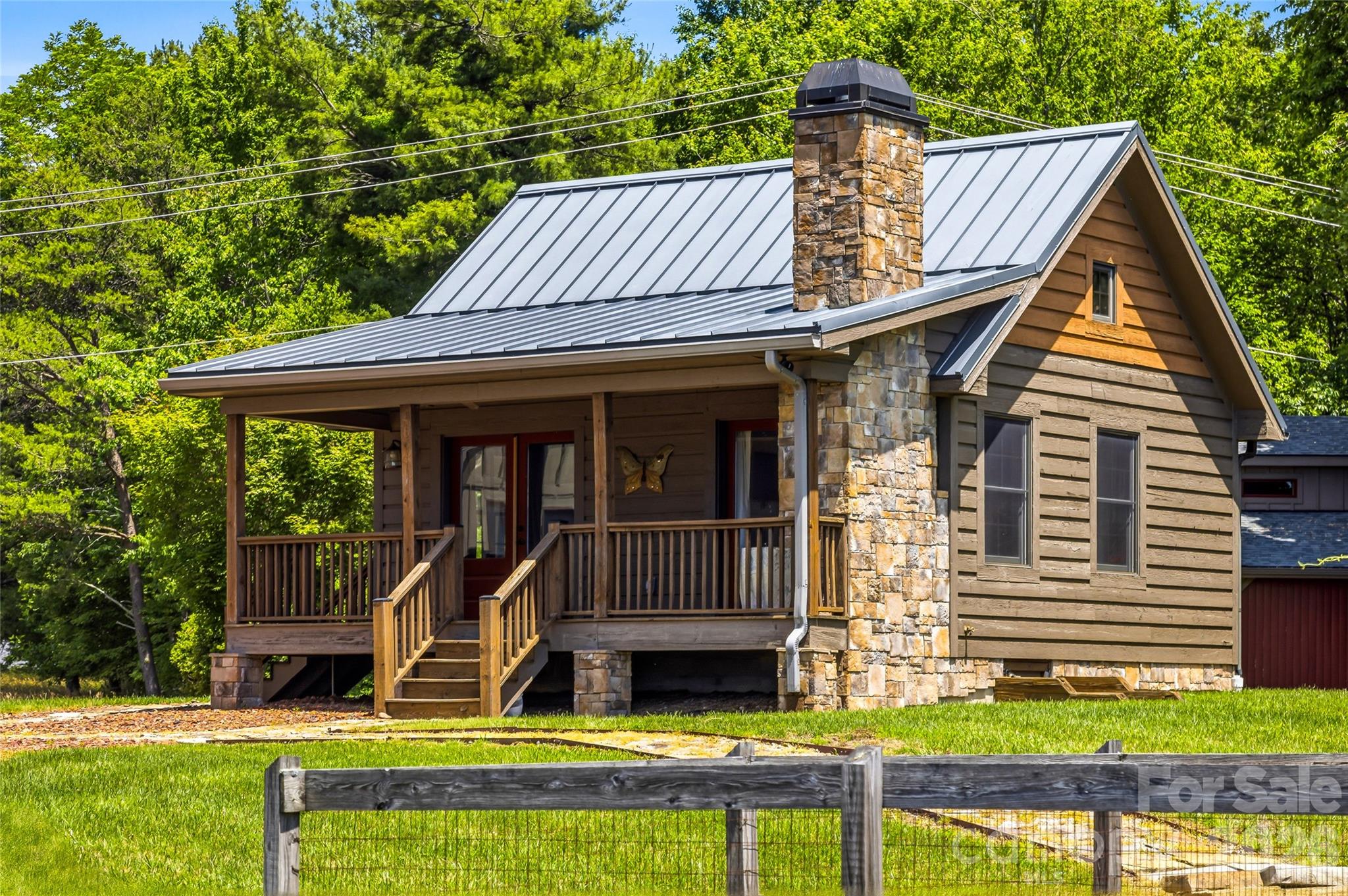 4862 Pinnacle Mountain Road — Zirconia