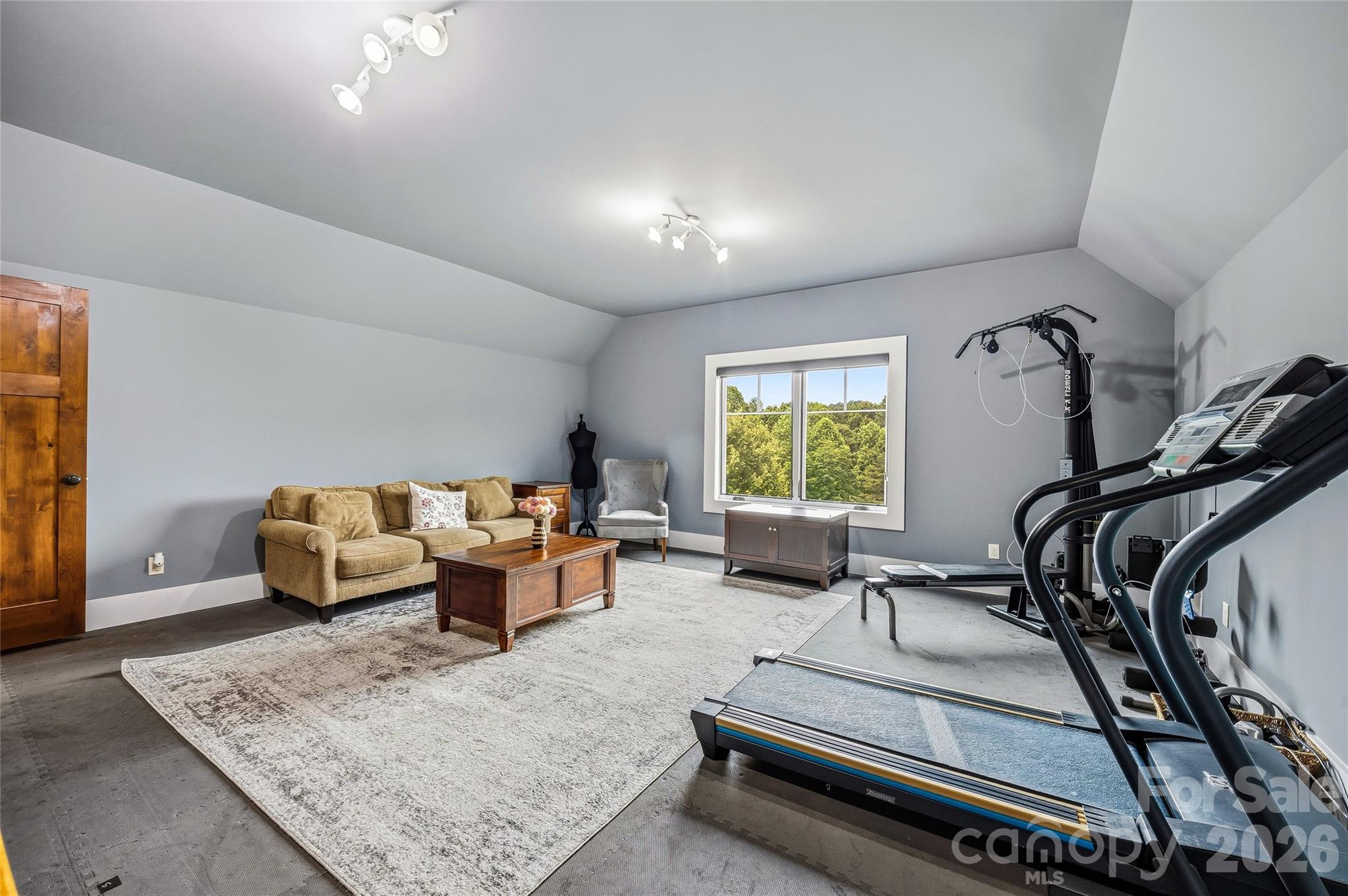 4862 Pinnacle Mountain Road — Zirconia