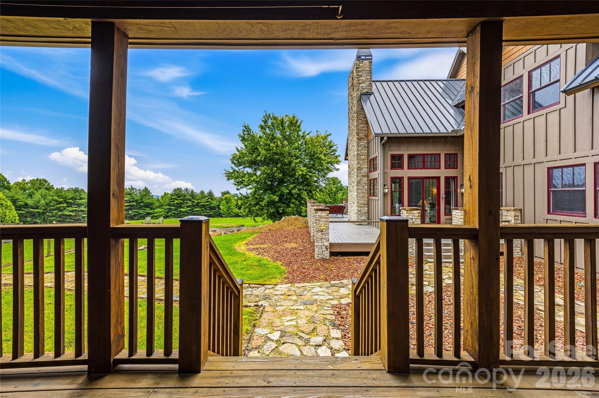 4862 Pinnacle Mountain Road — Zirconia