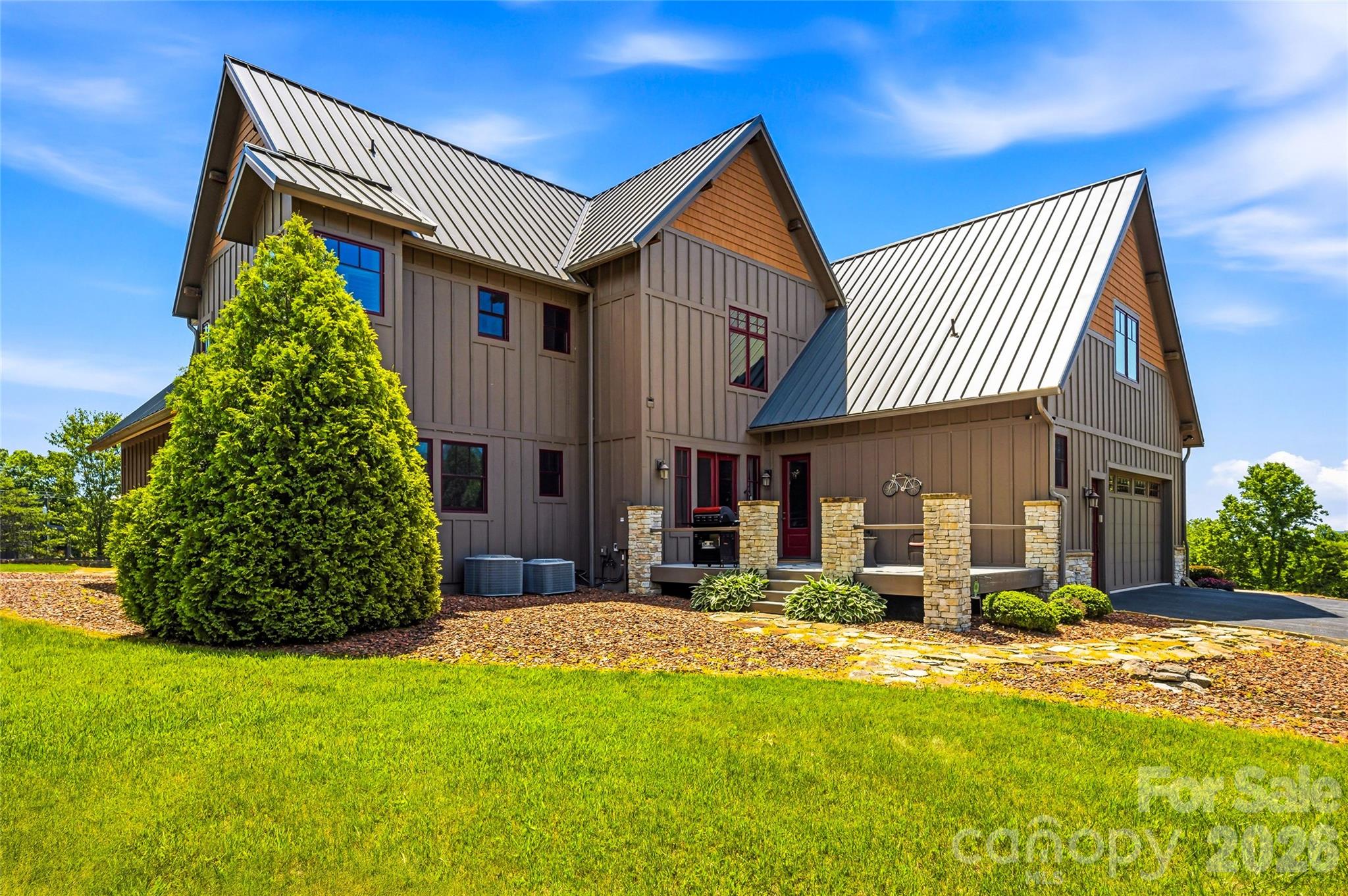 4862 Pinnacle Mountain Road — Zirconia