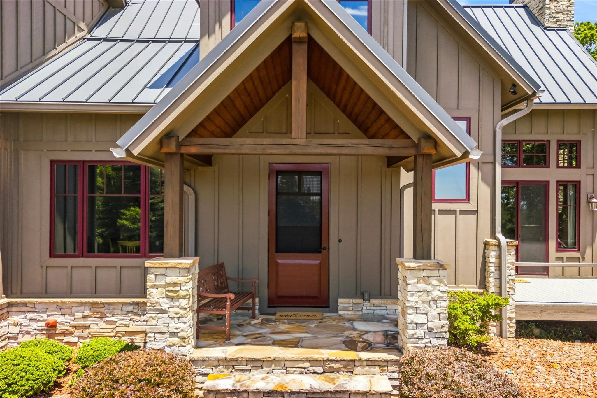 4862 Pinnacle Mountain Road — Zirconia