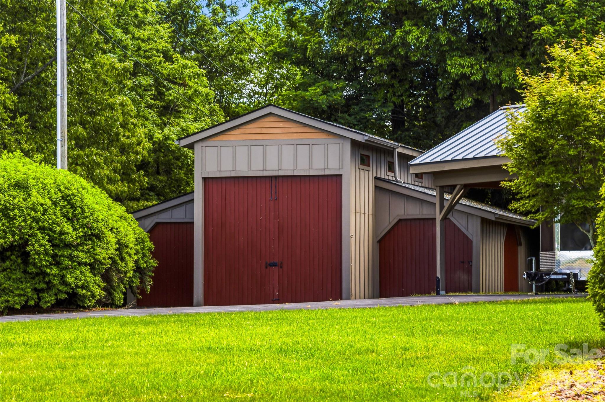 4862 Pinnacle Mountain Road — Zirconia
