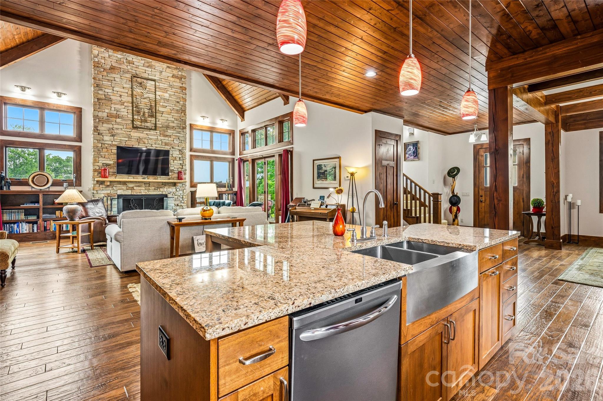 4862 Pinnacle Mountain Road — Zirconia
