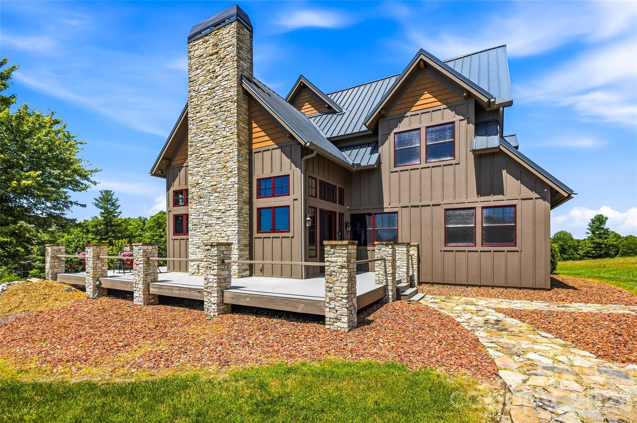 4862 Pinnacle Mountain Road — Zirconia