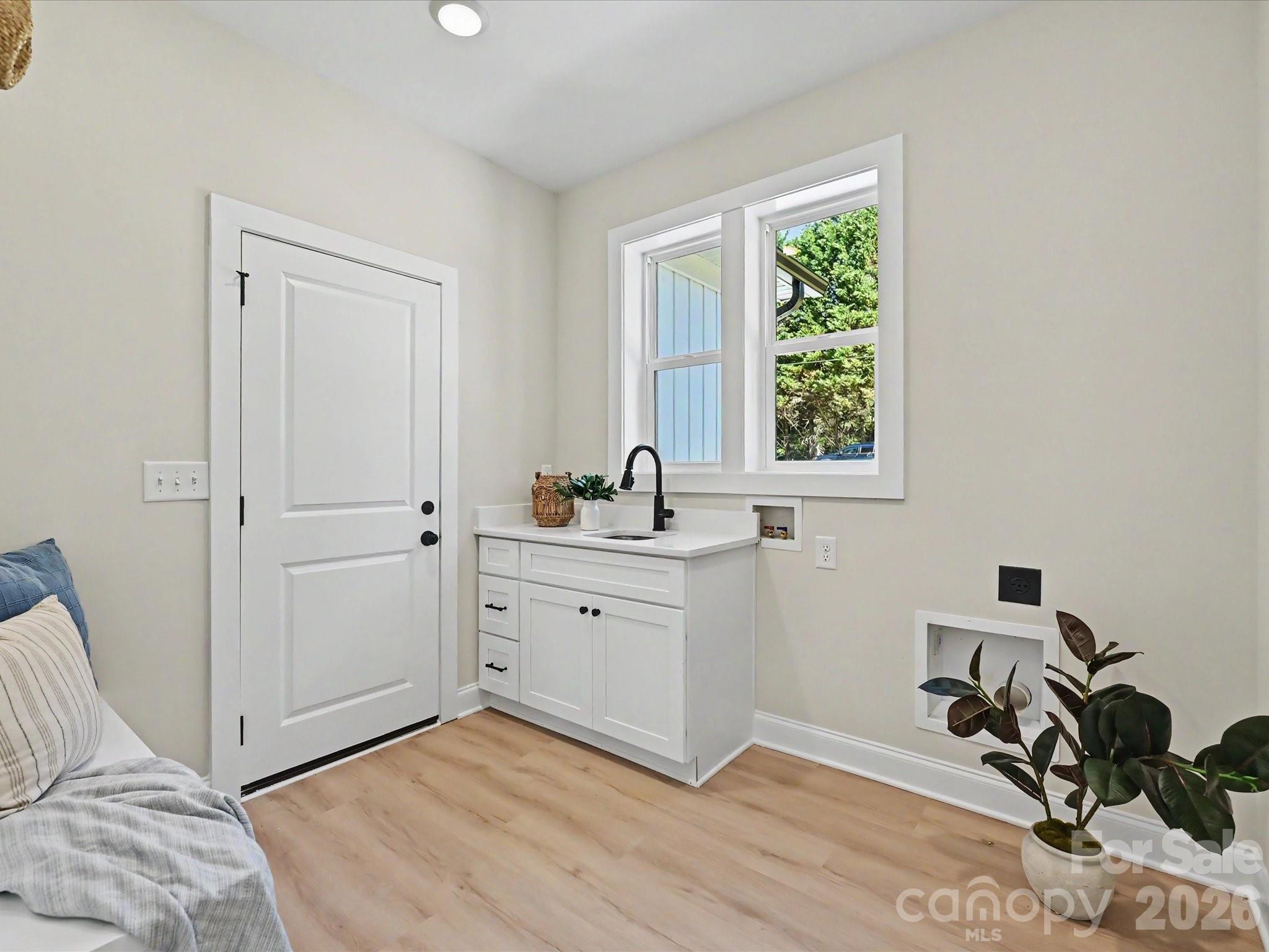 163 Lone Pine Road — Statesville