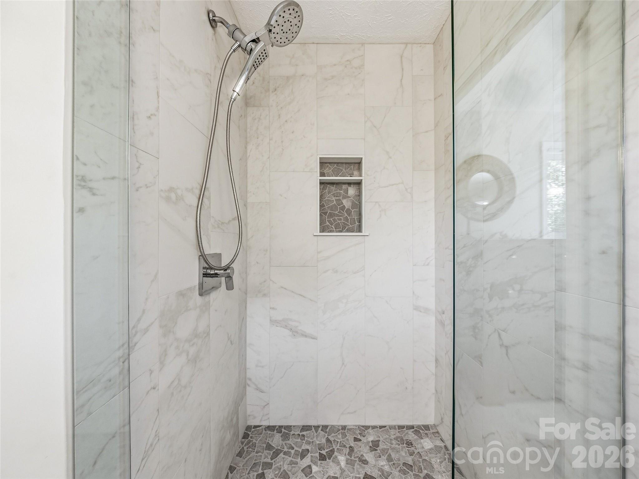 150 Hobby Horse Lane — Hendersonville
