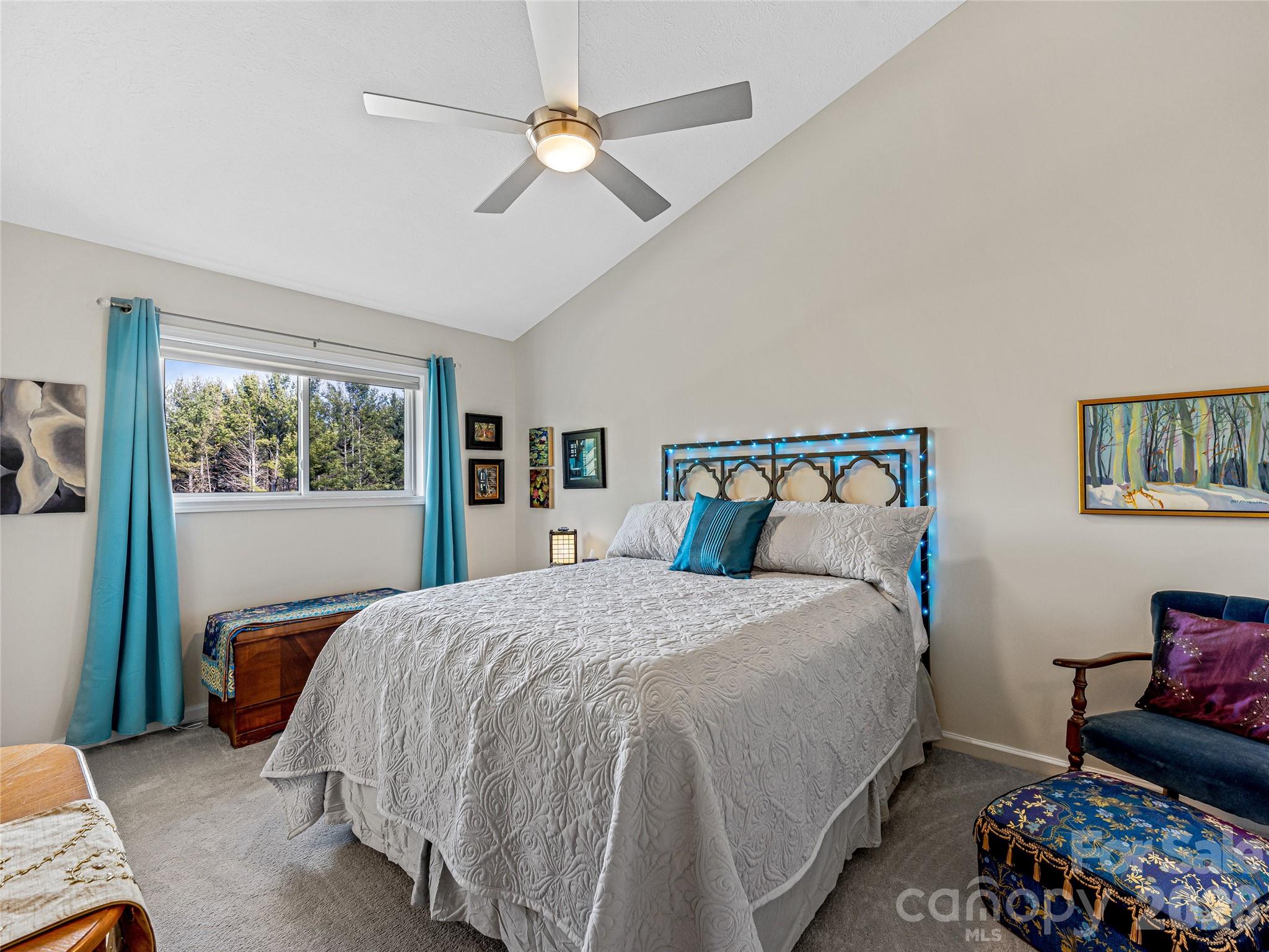 150 Hobby Horse Lane — Hendersonville