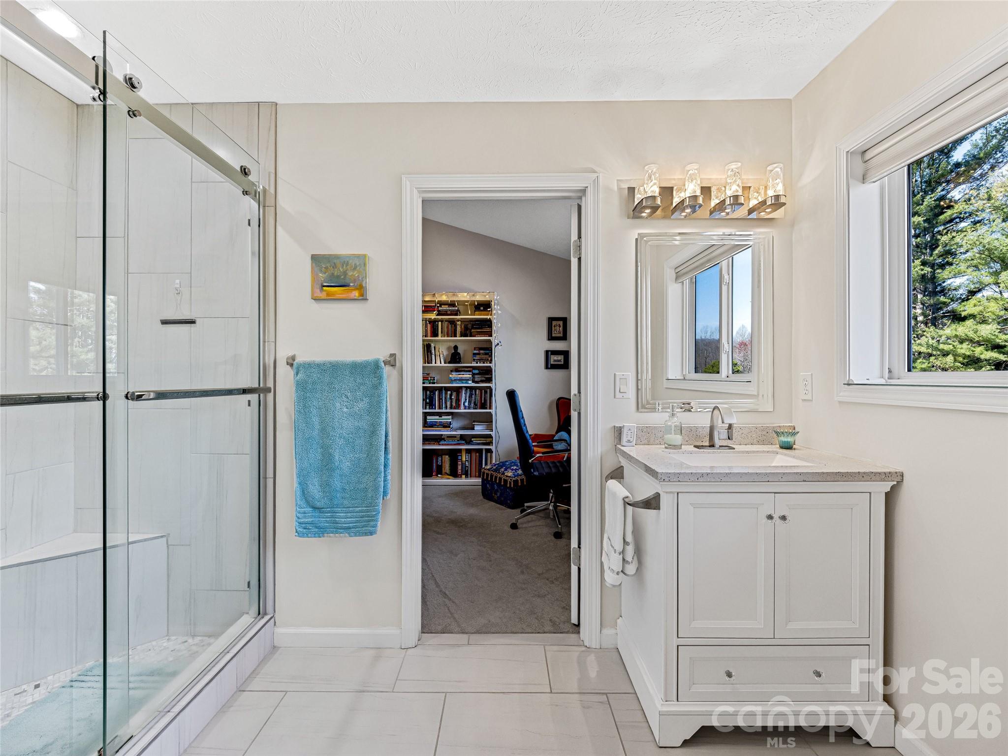150 Hobby Horse Lane — Hendersonville