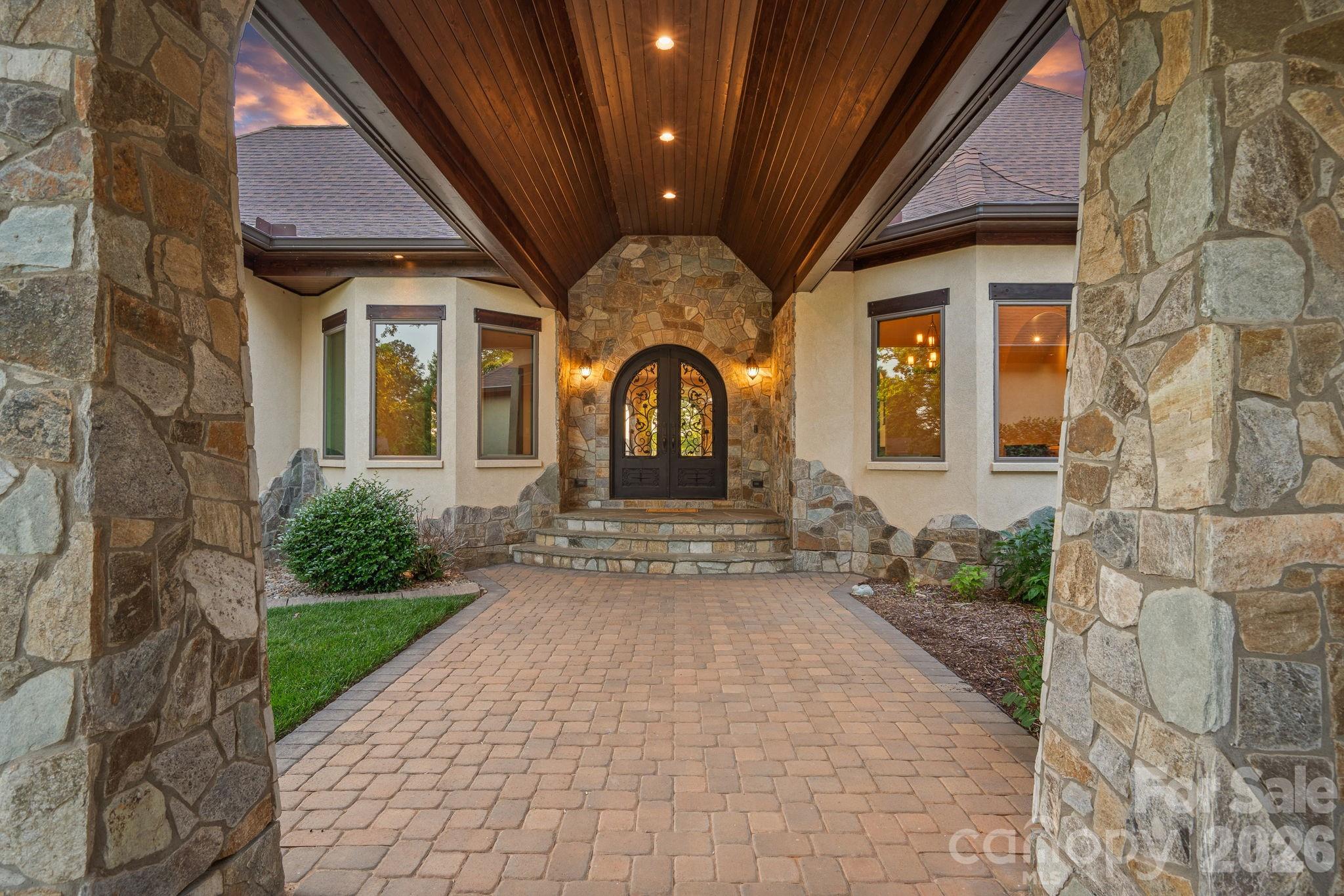 170 Fawn Lane — Mooresville