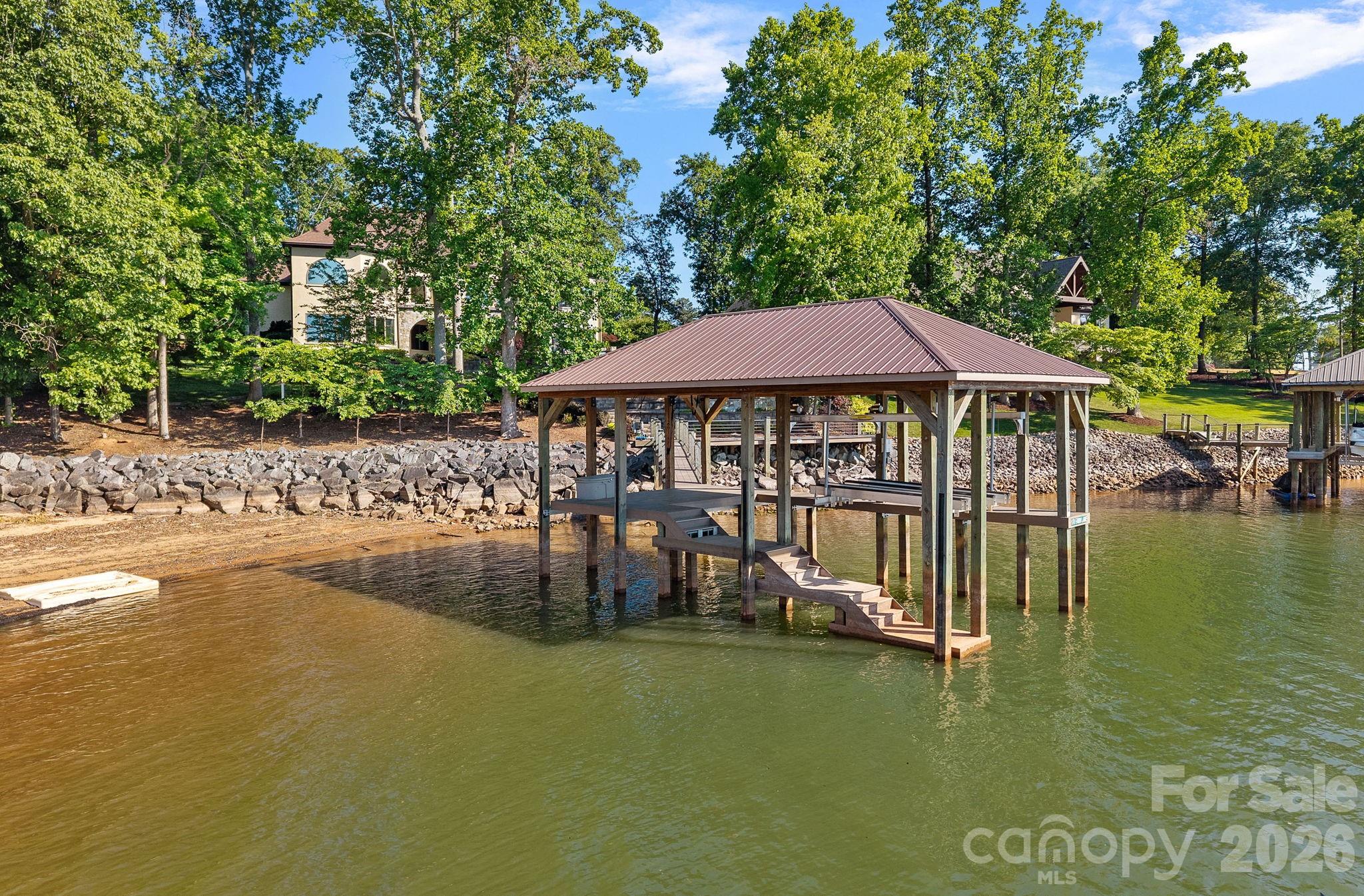 170 Fawn Lane — Mooresville