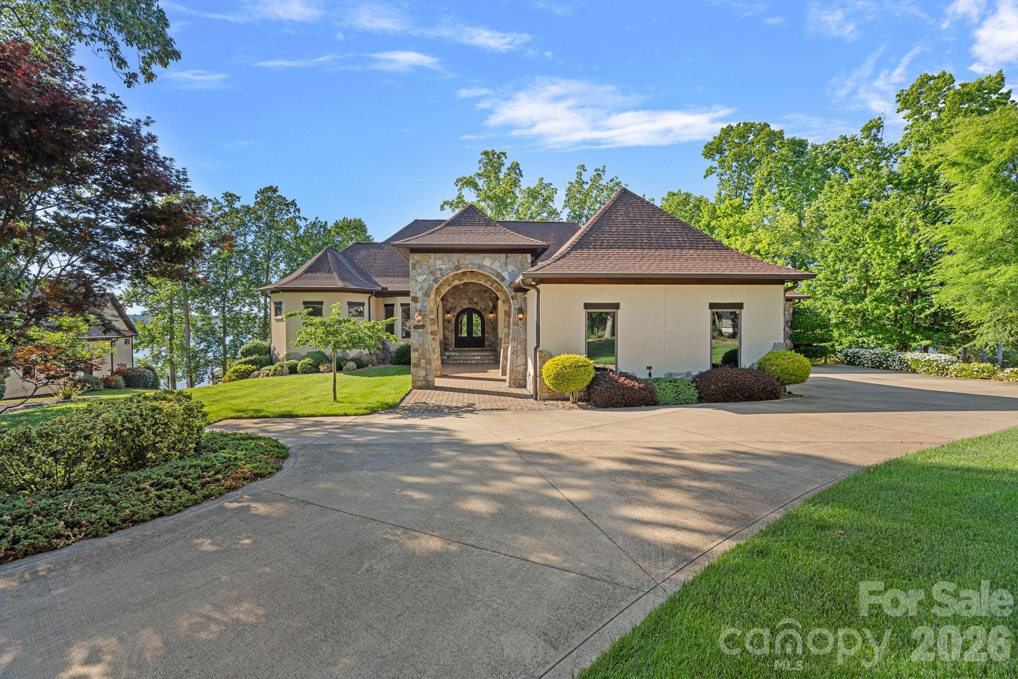 170 Fawn Lane — Mooresville