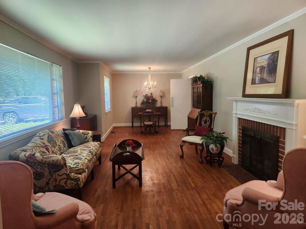 2333 Lynwood Drive — Lancaster