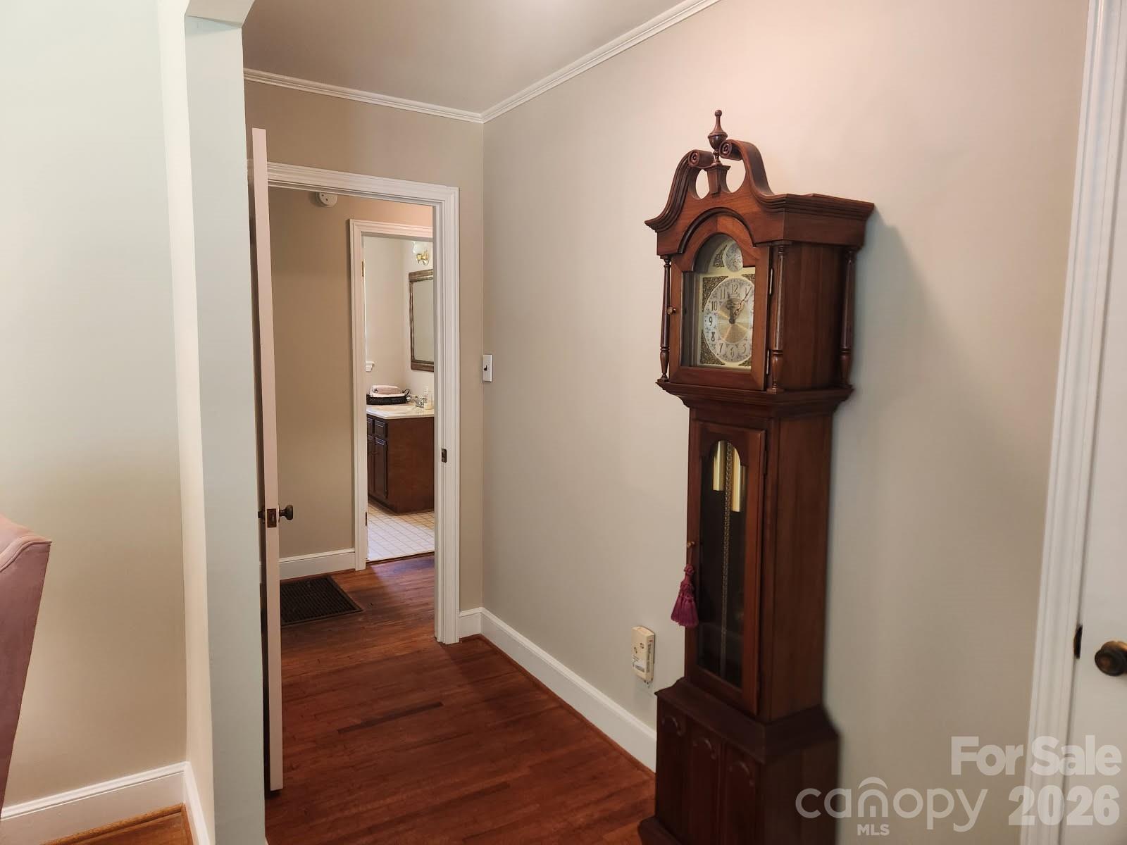 2333 Lynwood Drive — Lancaster