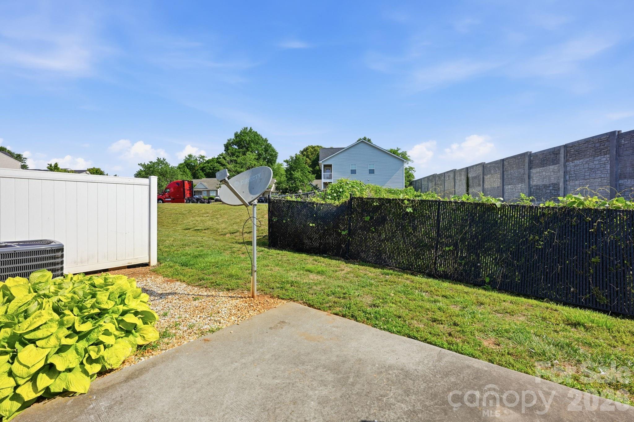915 Barracuda Avenue — Statesville