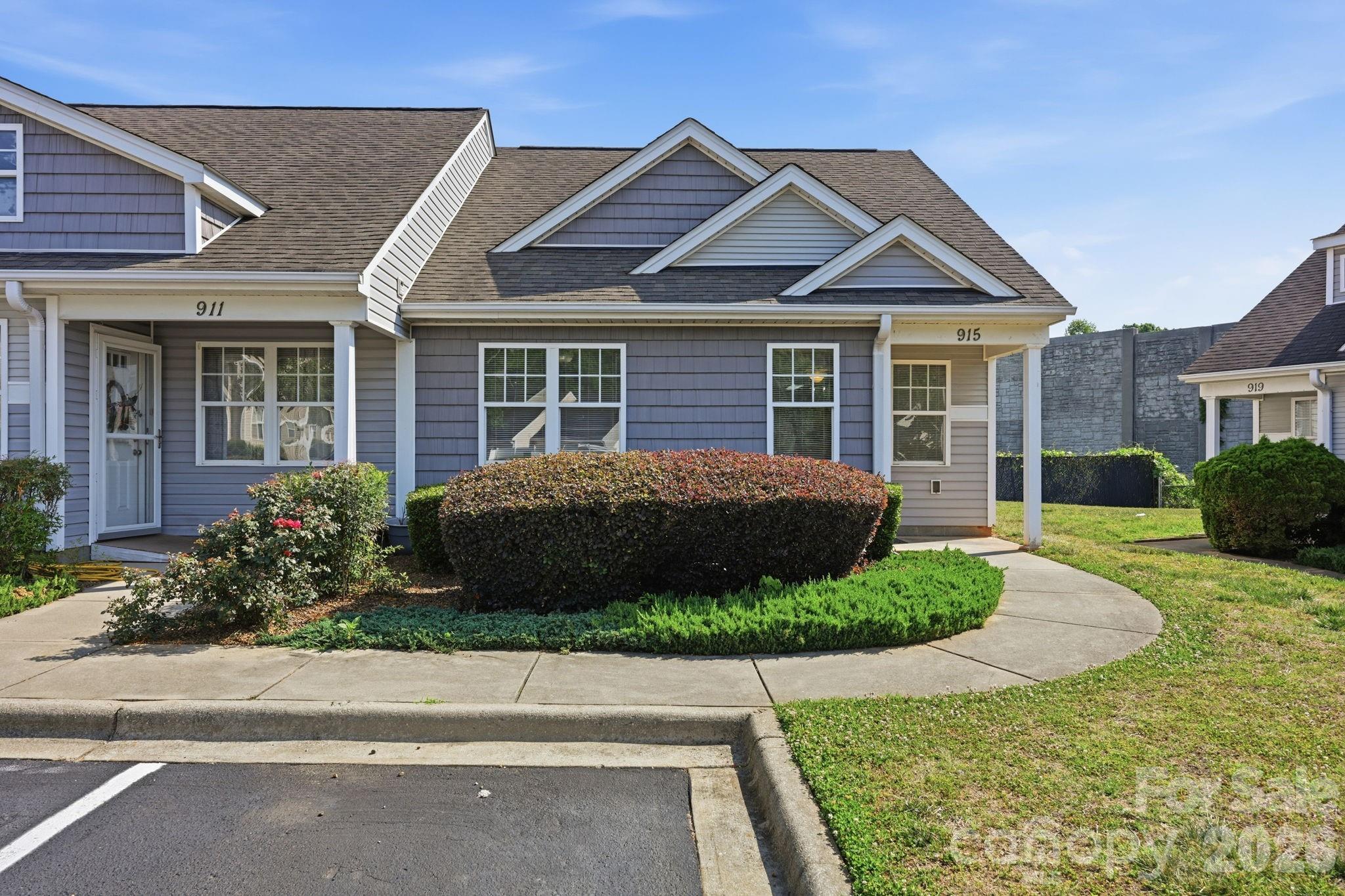 915 Barracuda Avenue — Statesville