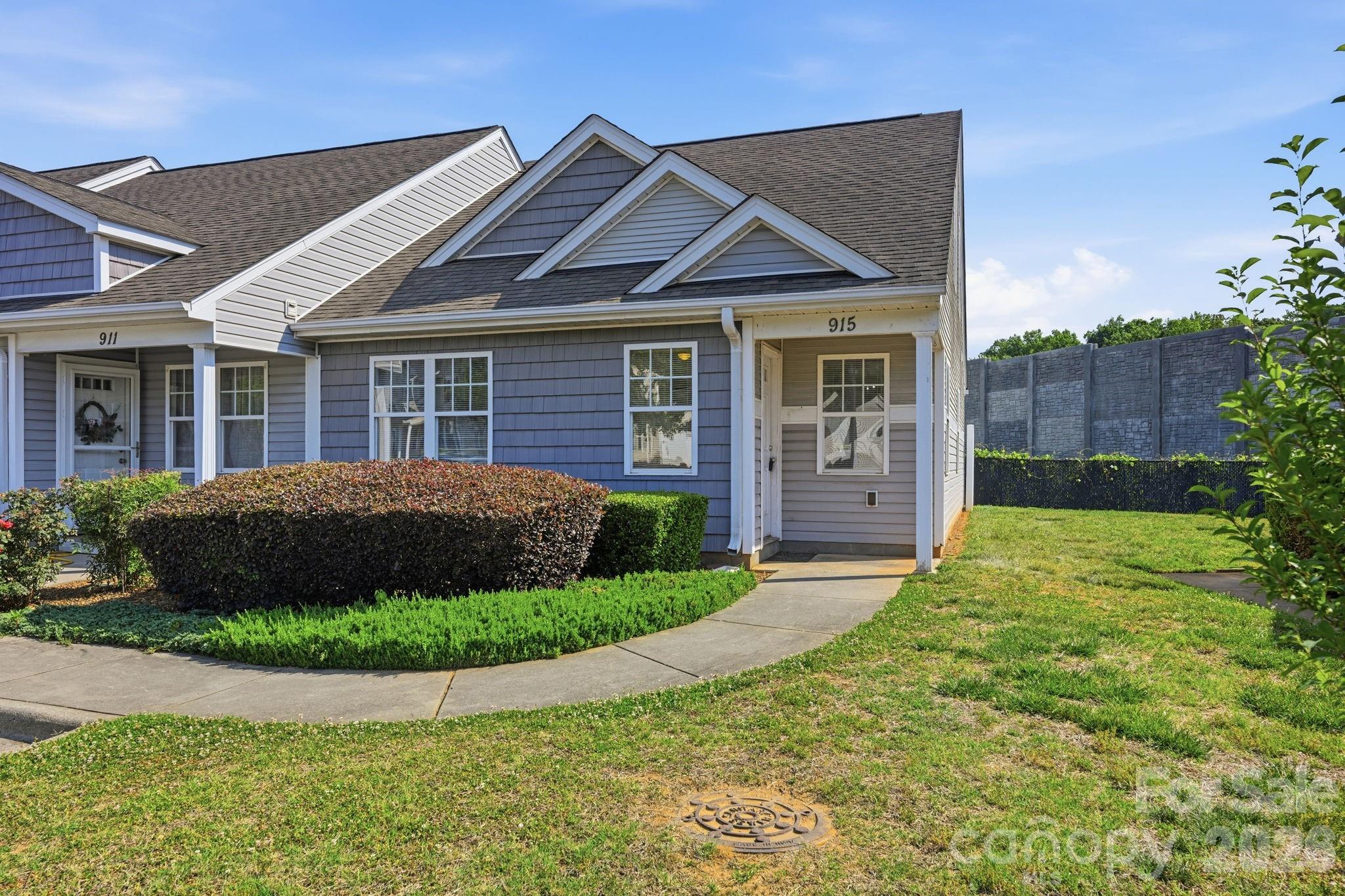 915 Barracuda Avenue — Statesville