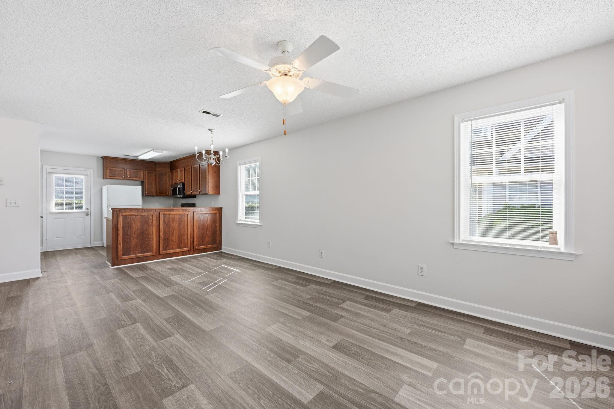 915 Barracuda Avenue — Statesville