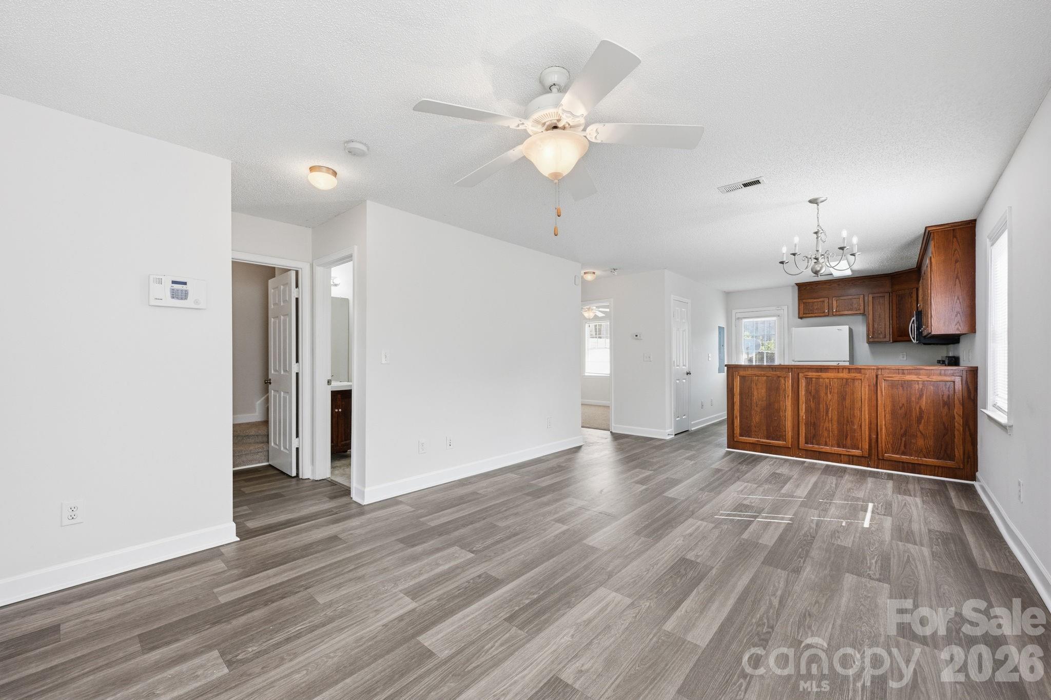 915 Barracuda Avenue — Statesville