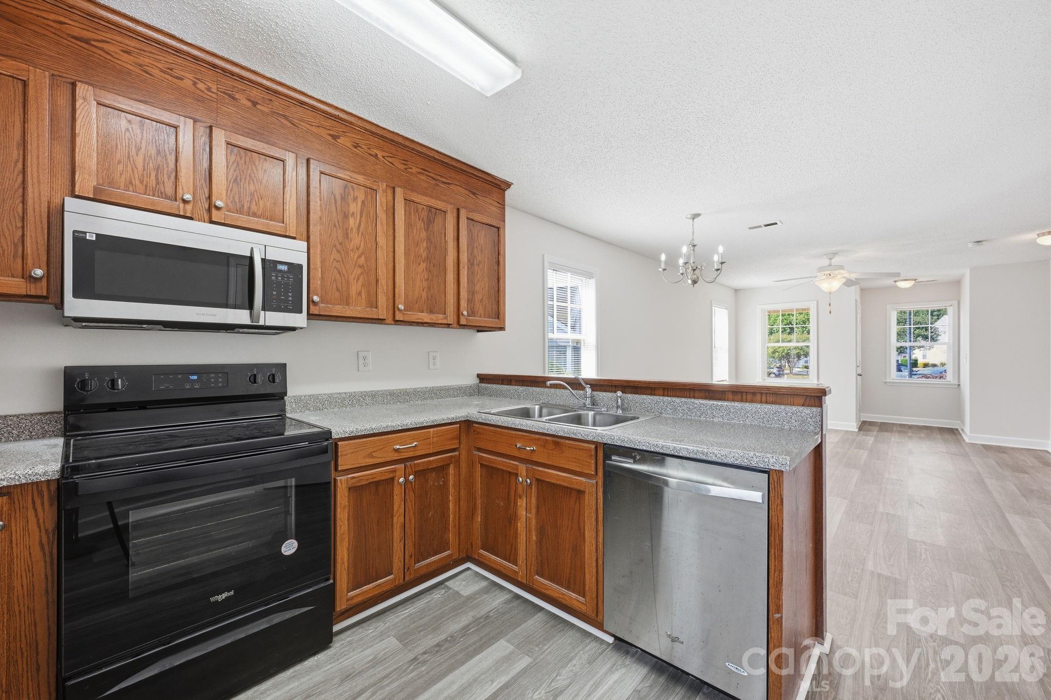 915 Barracuda Avenue — Statesville