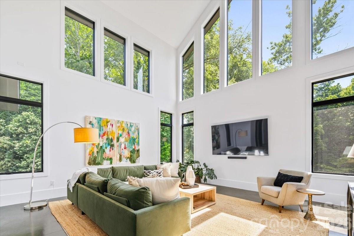 3304 Mar Vista Circle — Charlotte