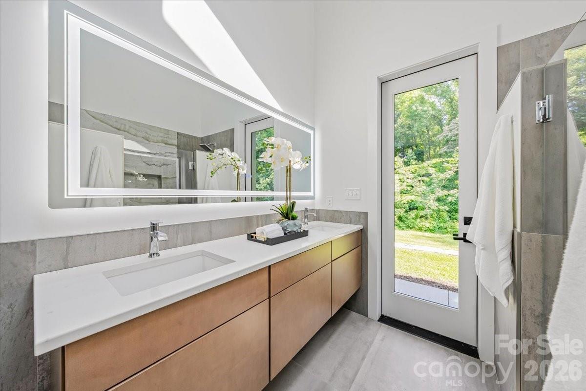 3304 Mar Vista Circle — Charlotte