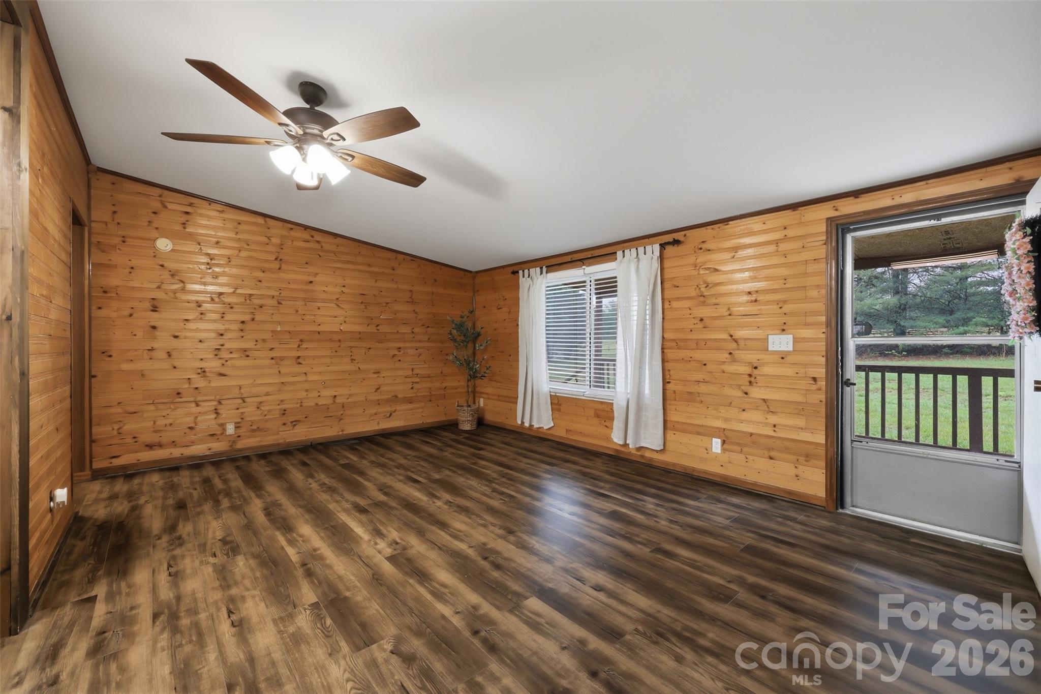 1309 Poole Gooden Road — Hiddenite