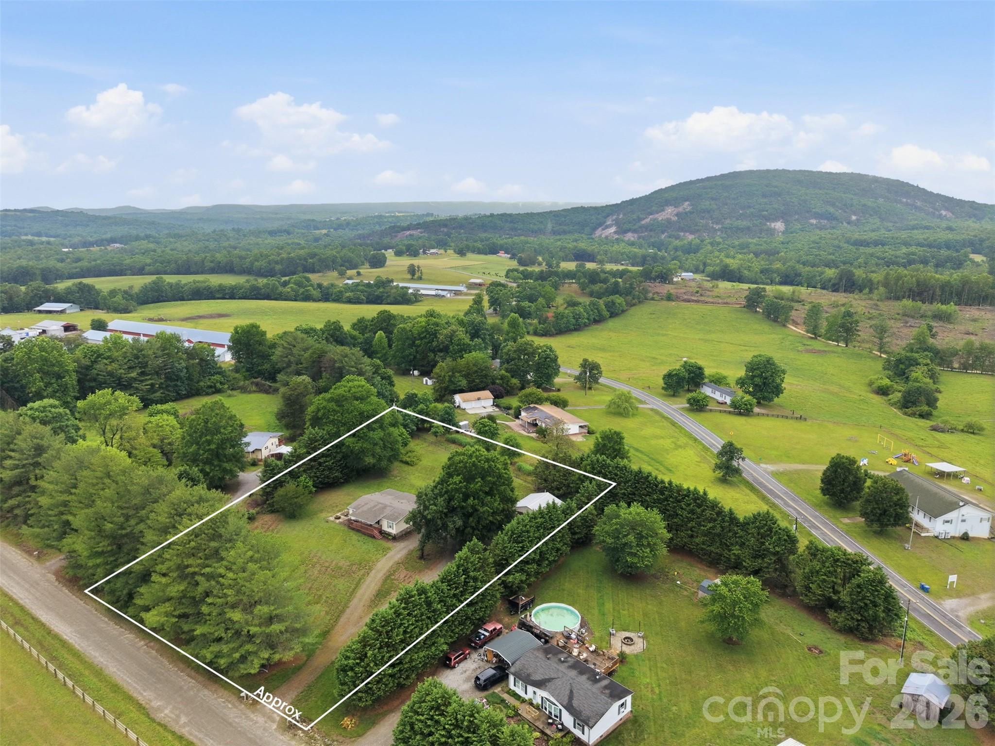1309 Poole Gooden Road — Hiddenite