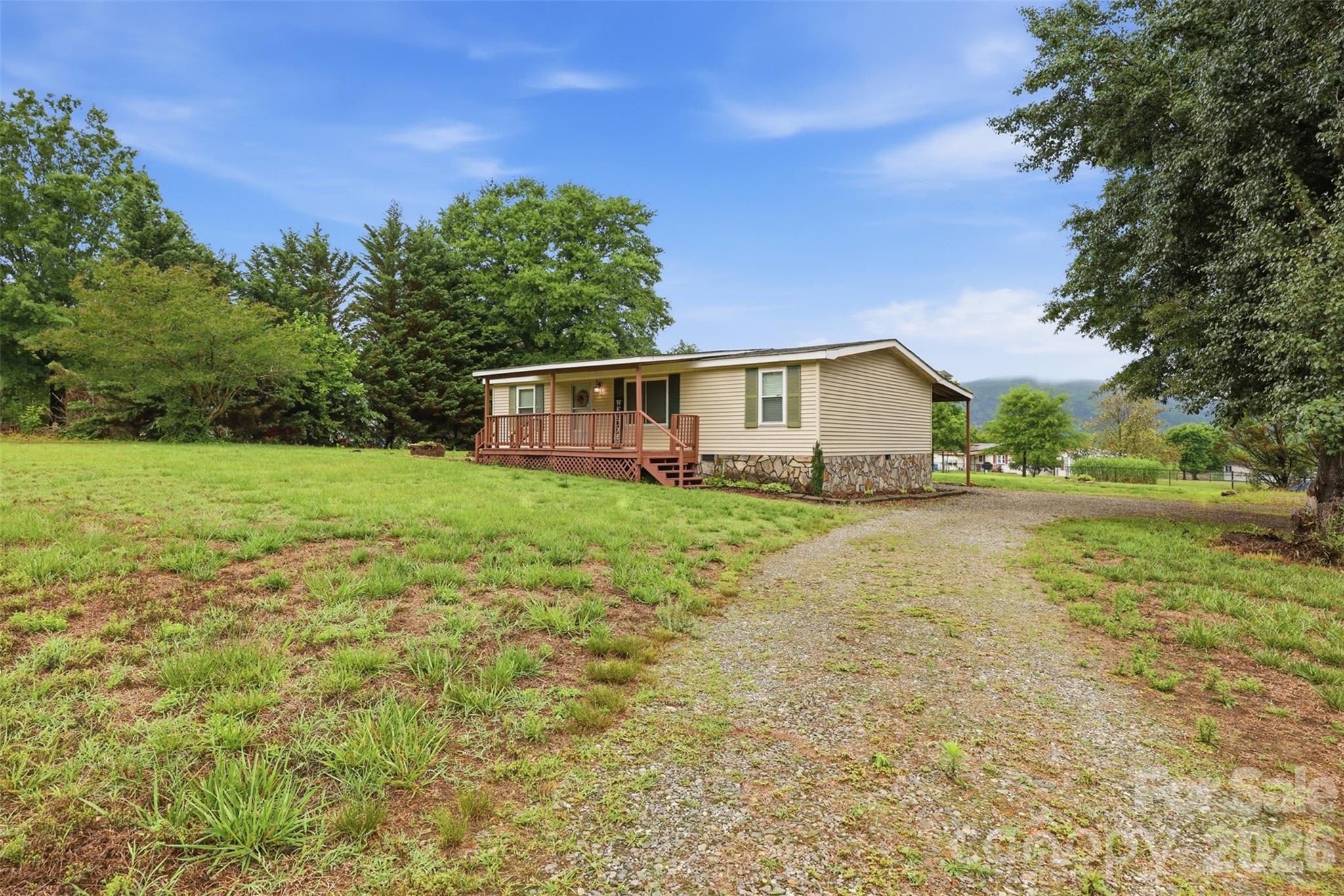 1309 Poole Gooden Road — Hiddenite