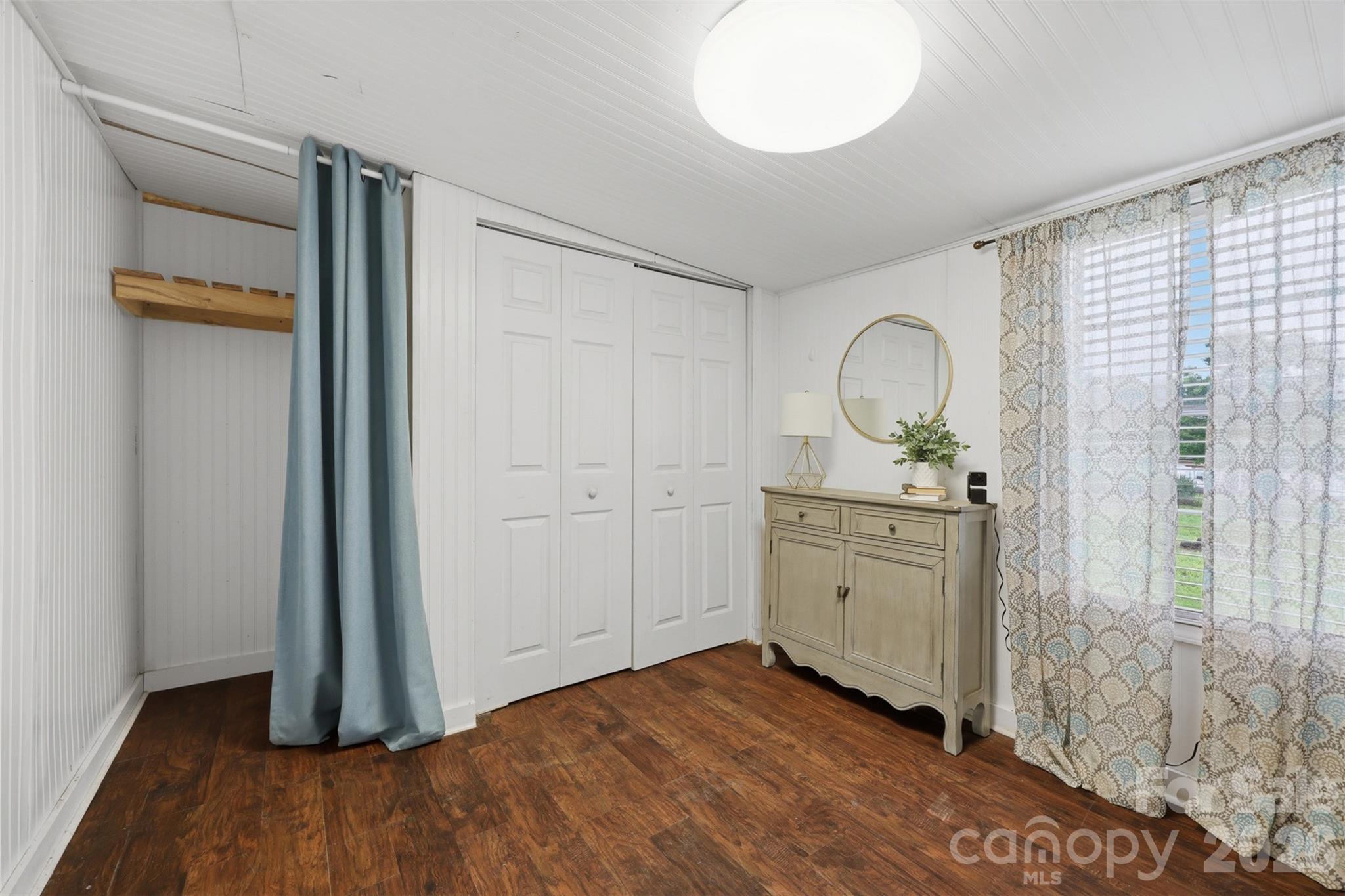 1309 Poole Gooden Road — Hiddenite