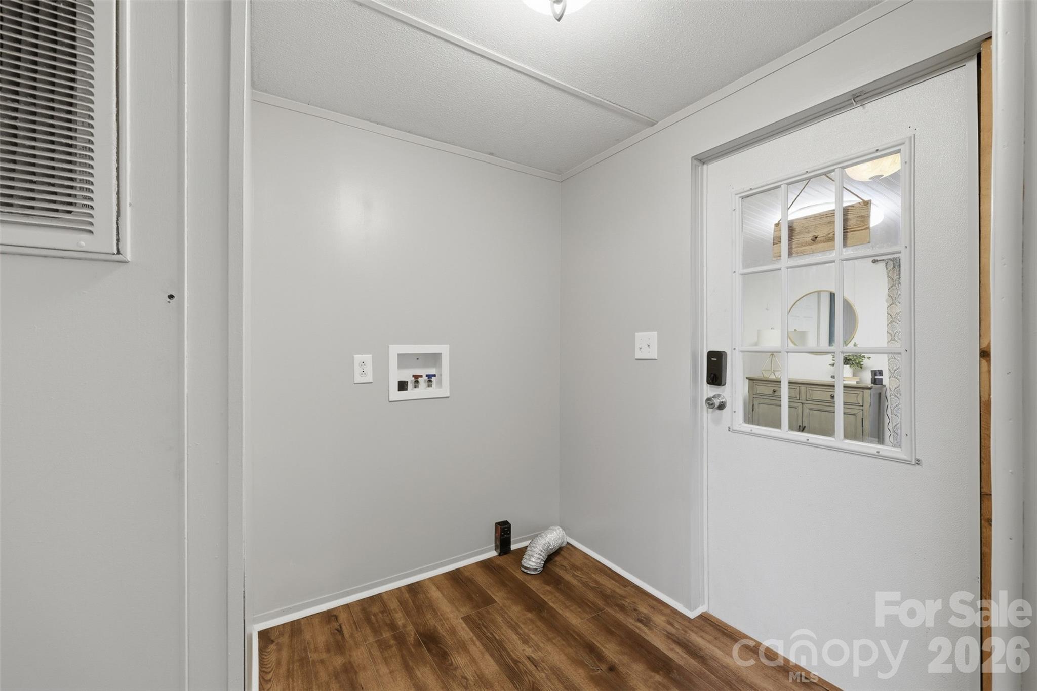 1309 Poole Gooden Road — Hiddenite