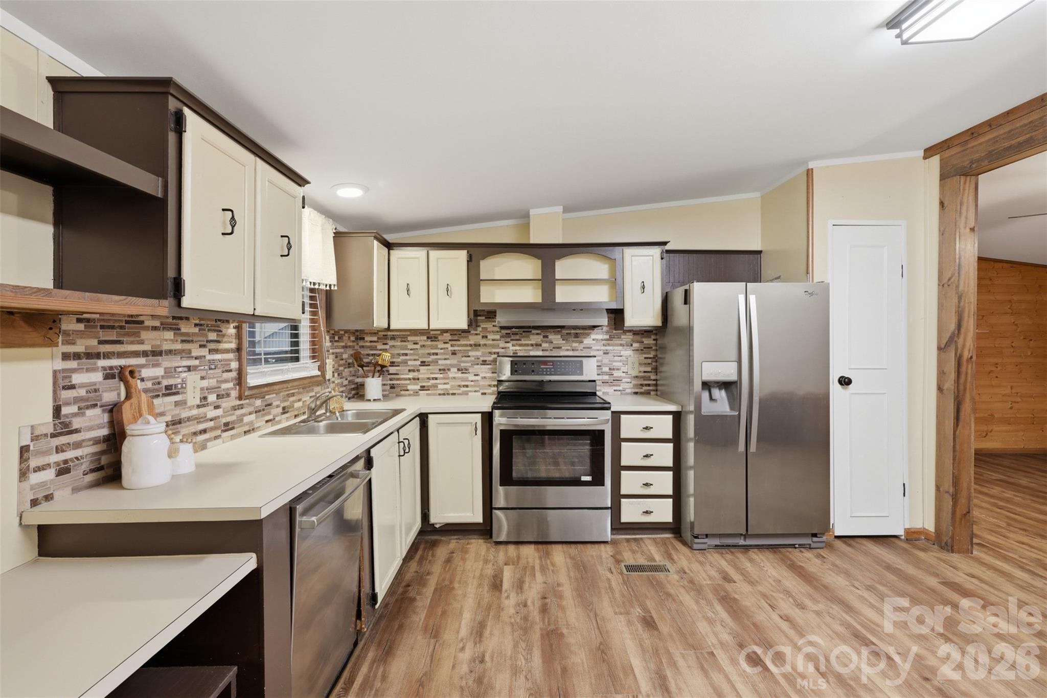 1309 Poole Gooden Road — Hiddenite